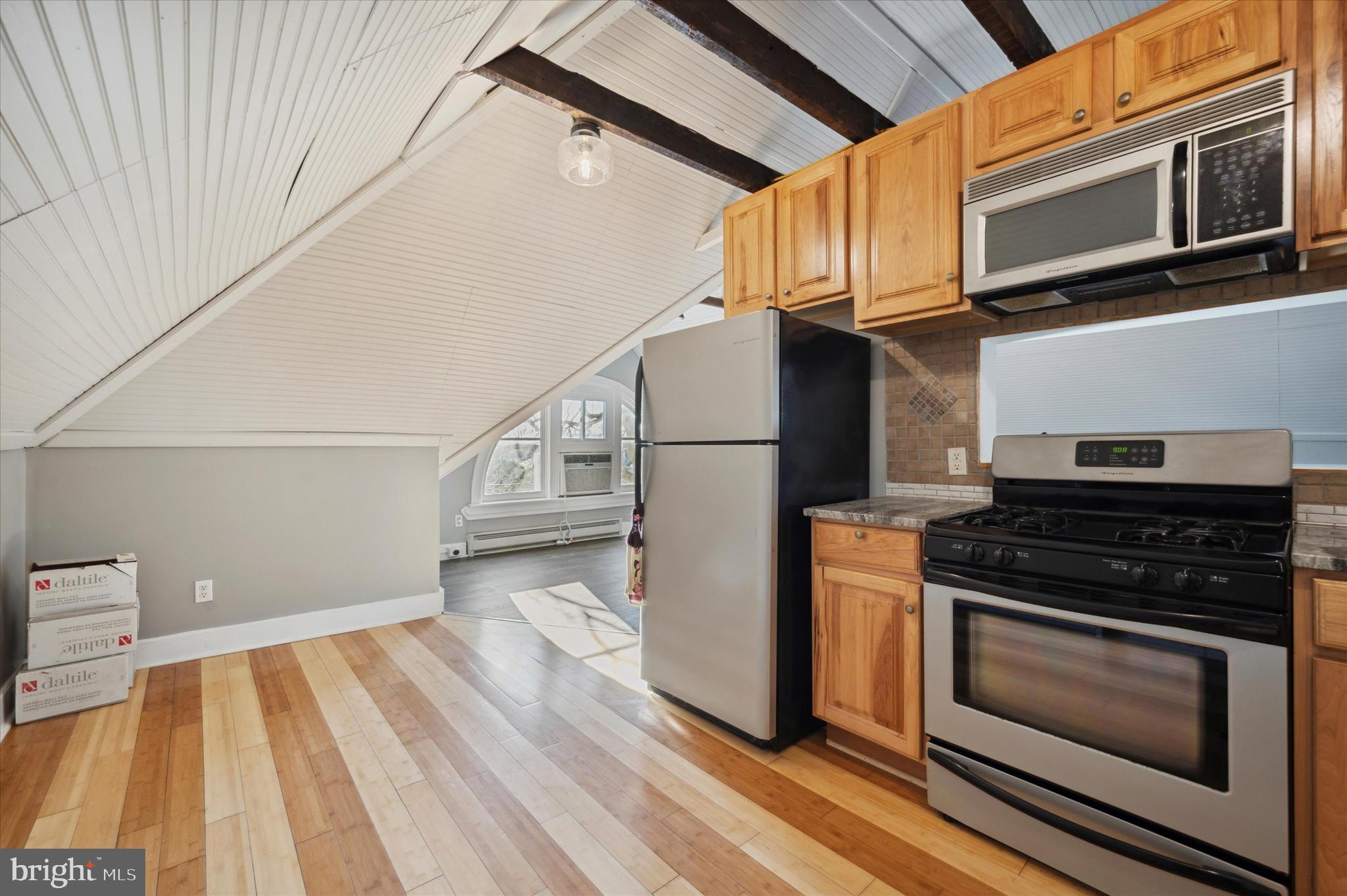 13 W Hinckley Ave #3