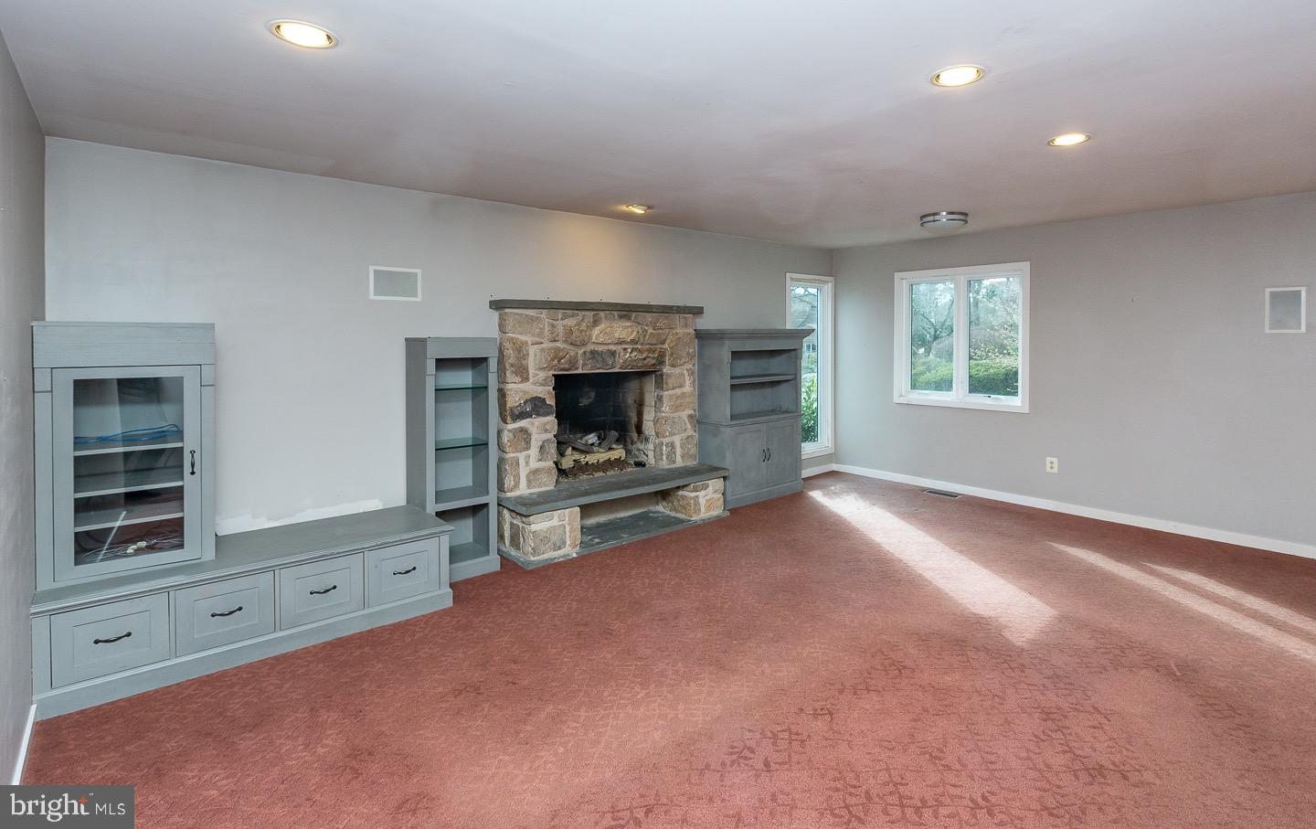 211 Cornell Dr