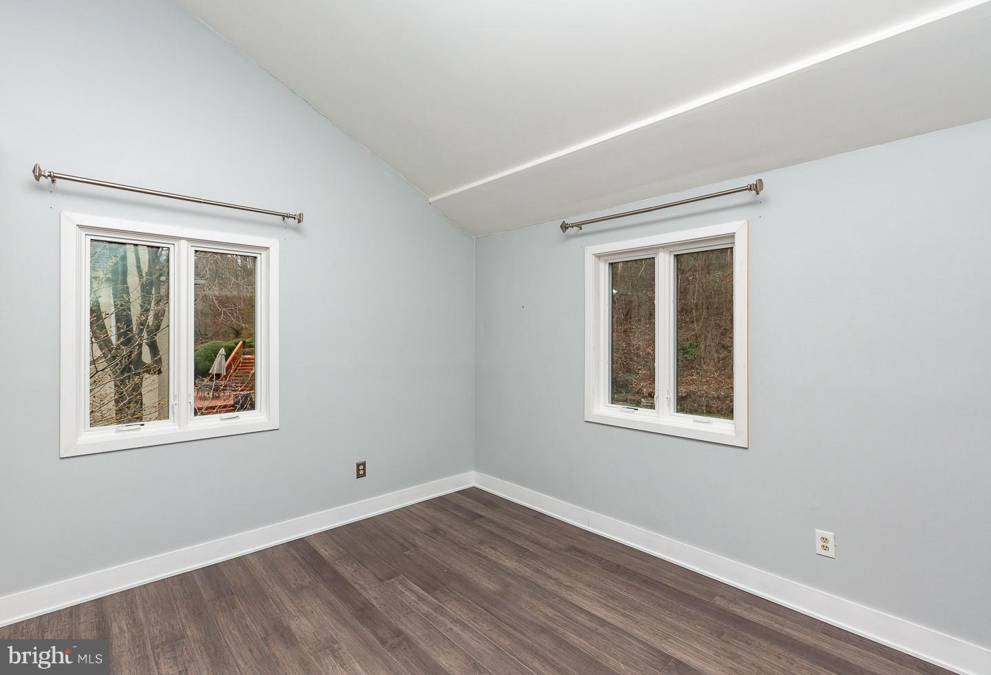 211 Cornell Dr