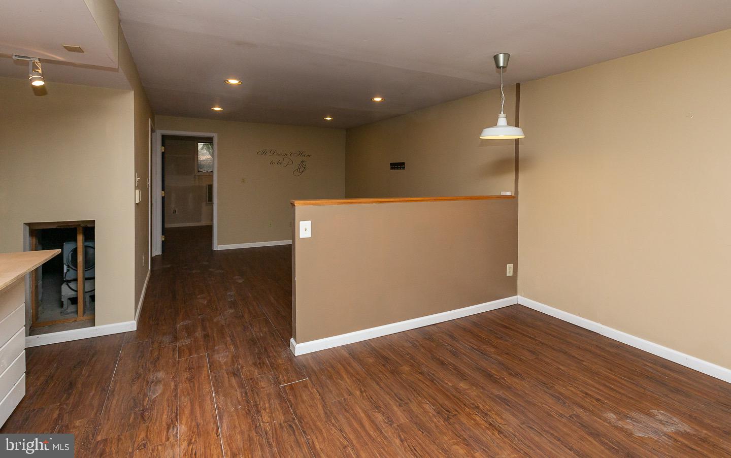 211 Cornell Dr