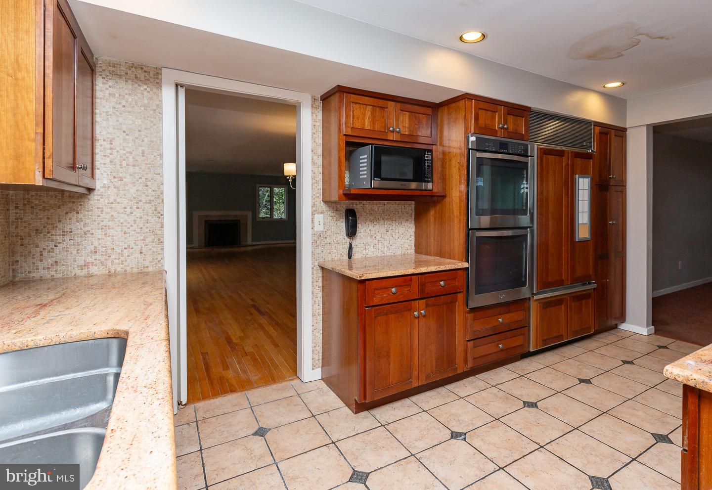 211 Cornell Dr