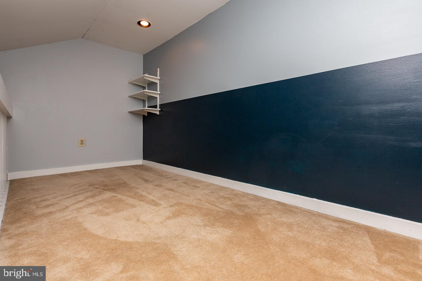 211 Cornell Dr