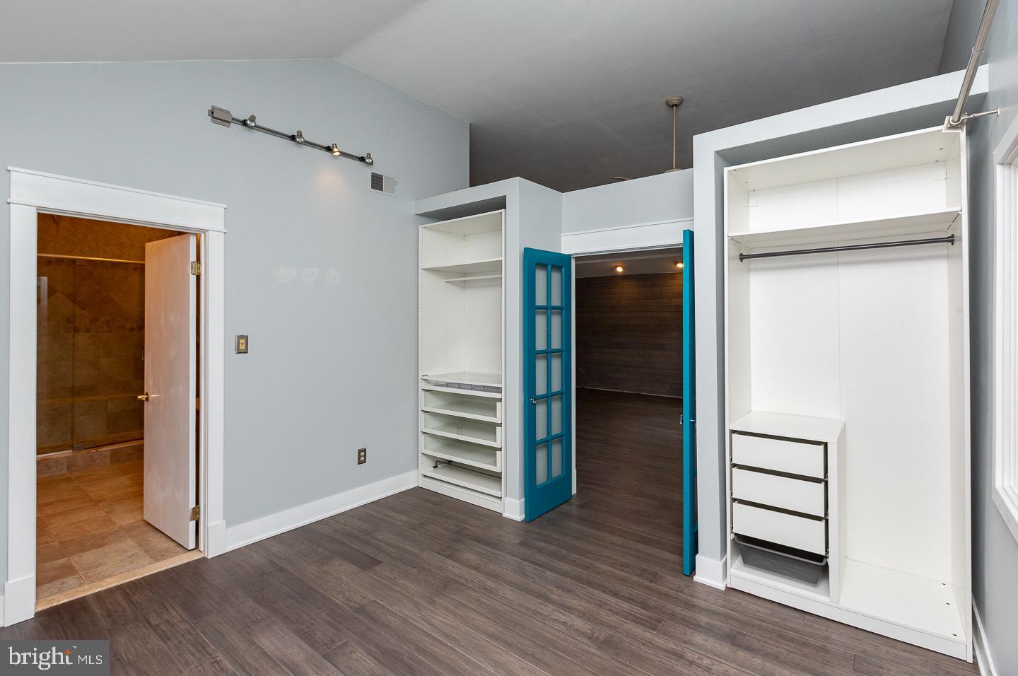 211 Cornell Dr