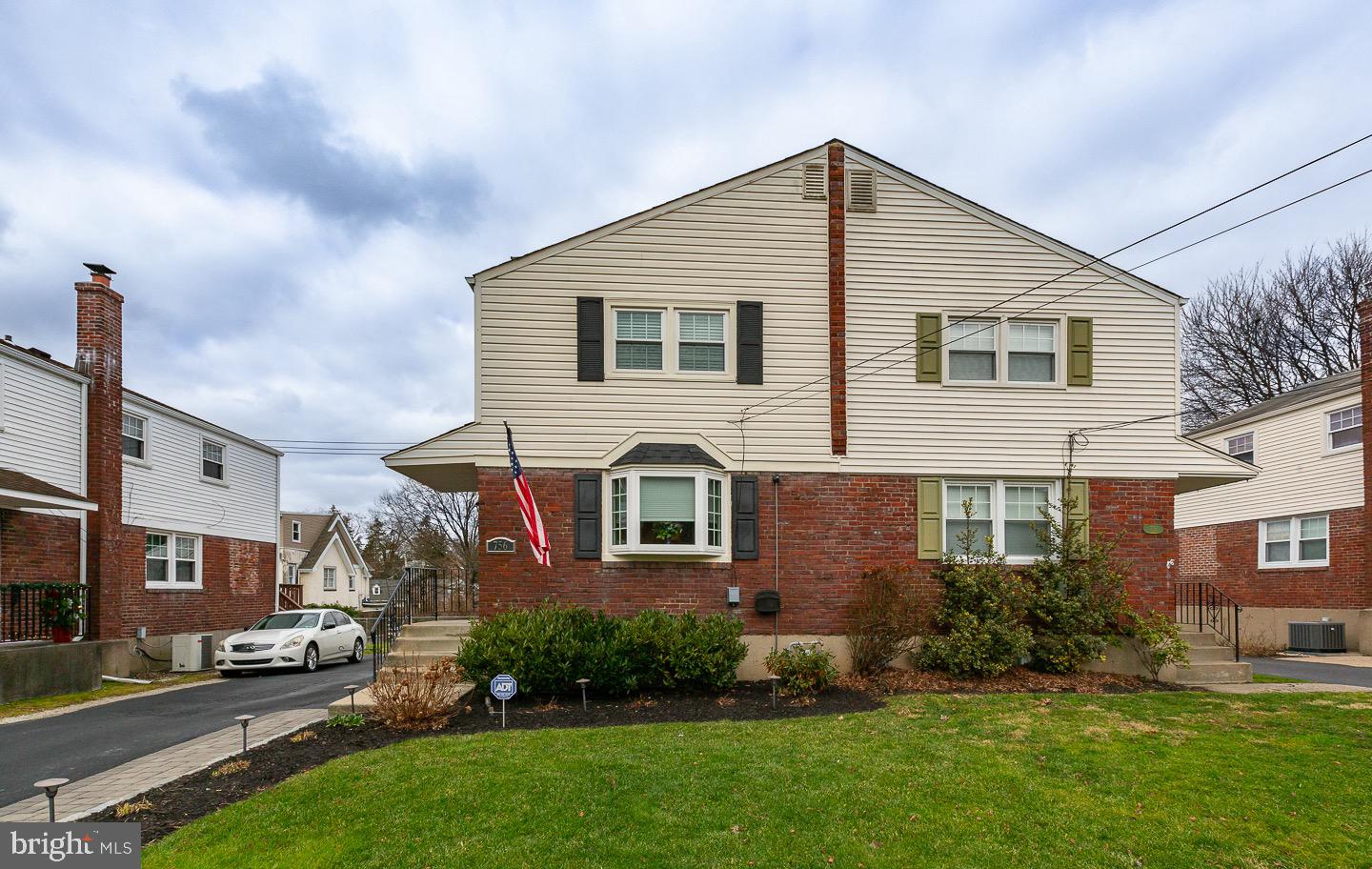 756 Oak View Rd