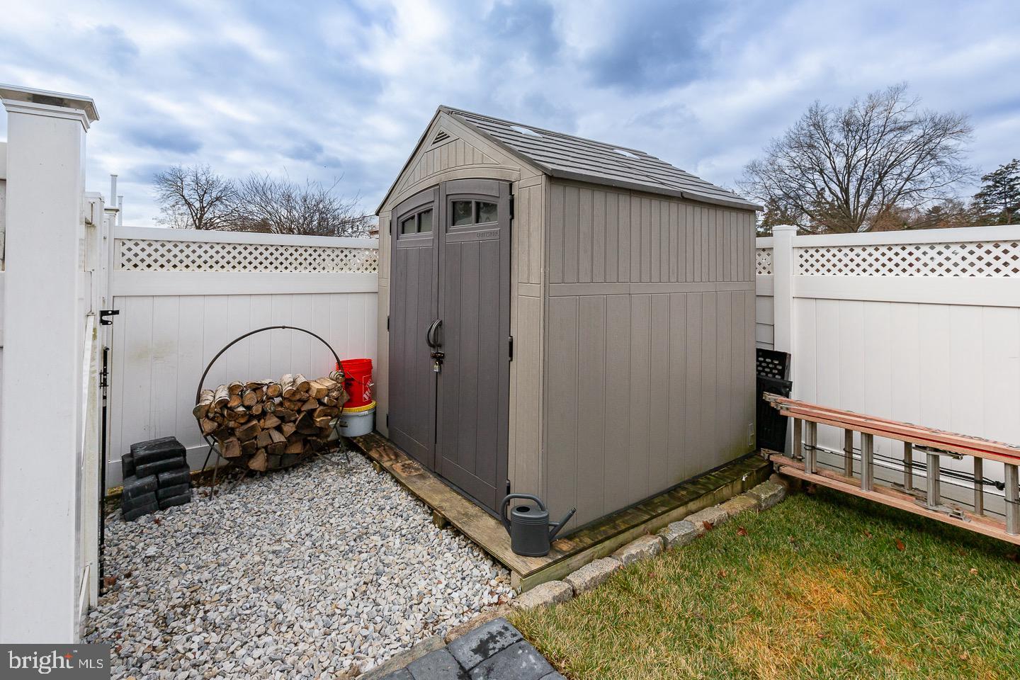 756 Oak View Rd