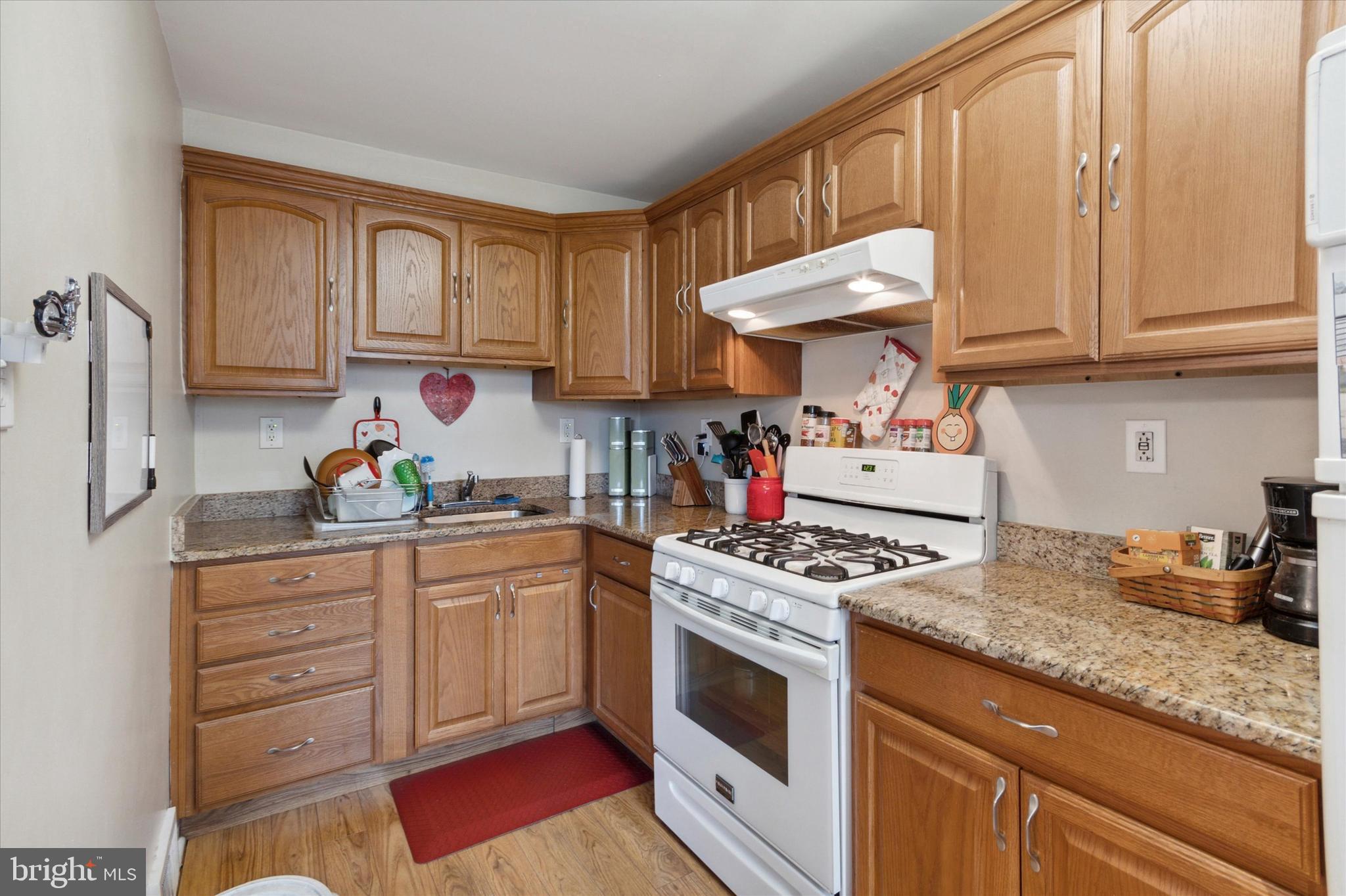 808 W Ashland Ave
