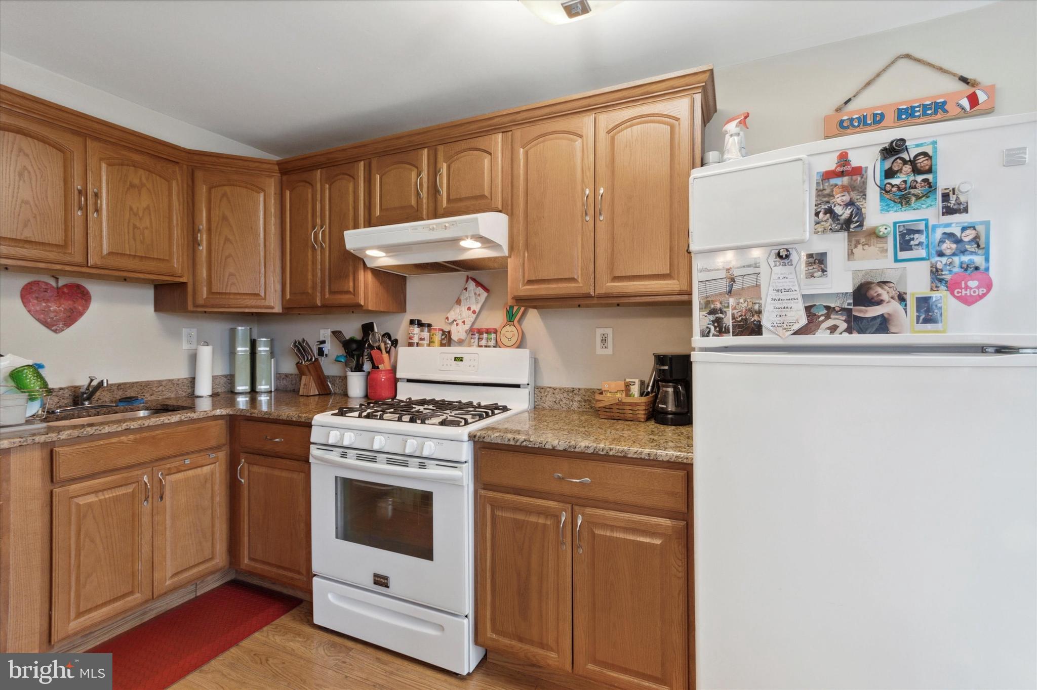 808 W Ashland Ave