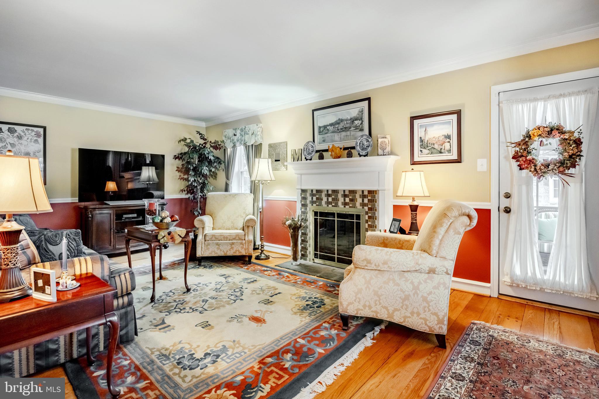 1003 Edmonds Ave
