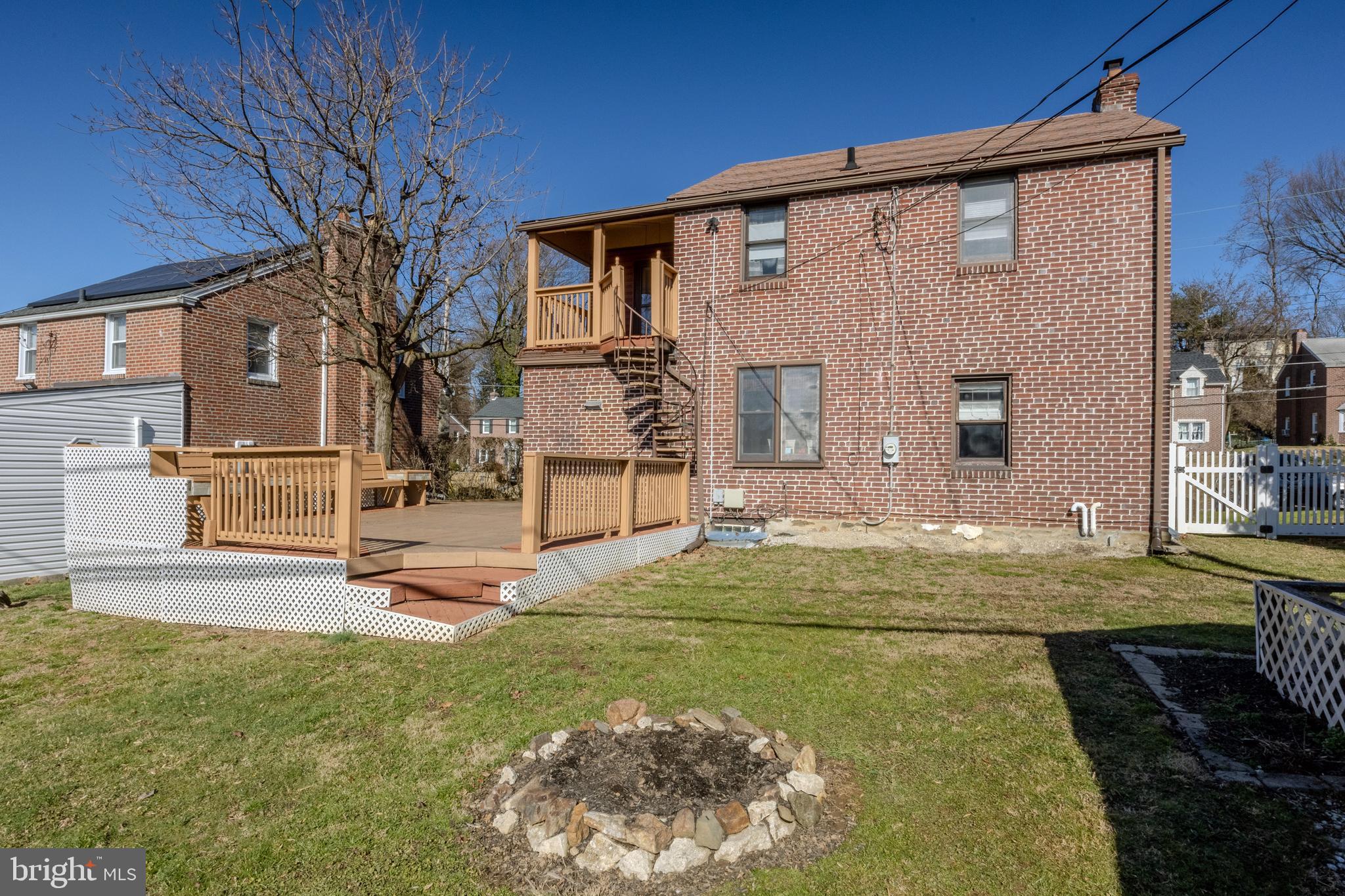 1525 Burmont Rd
