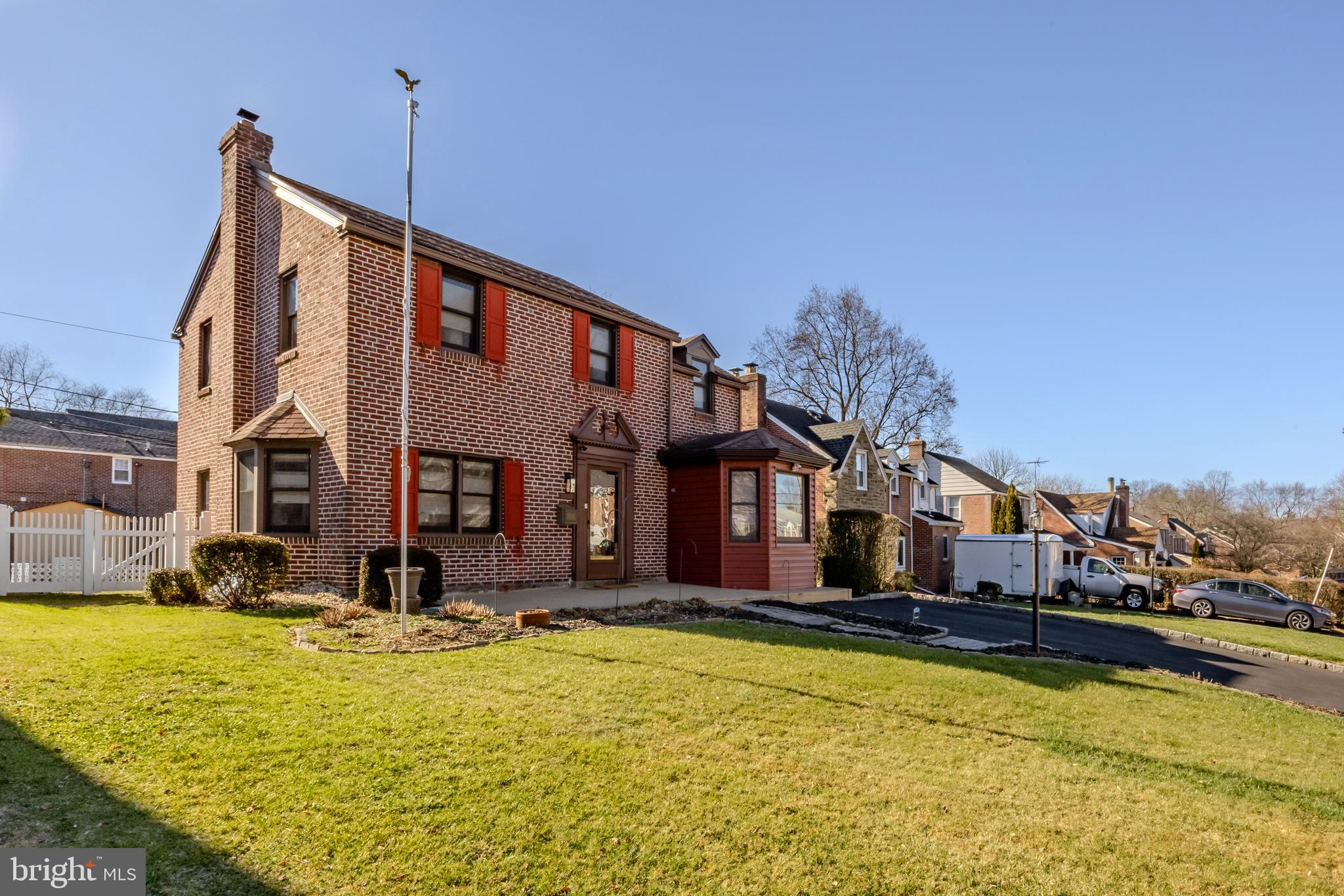 1525 Burmont Rd
