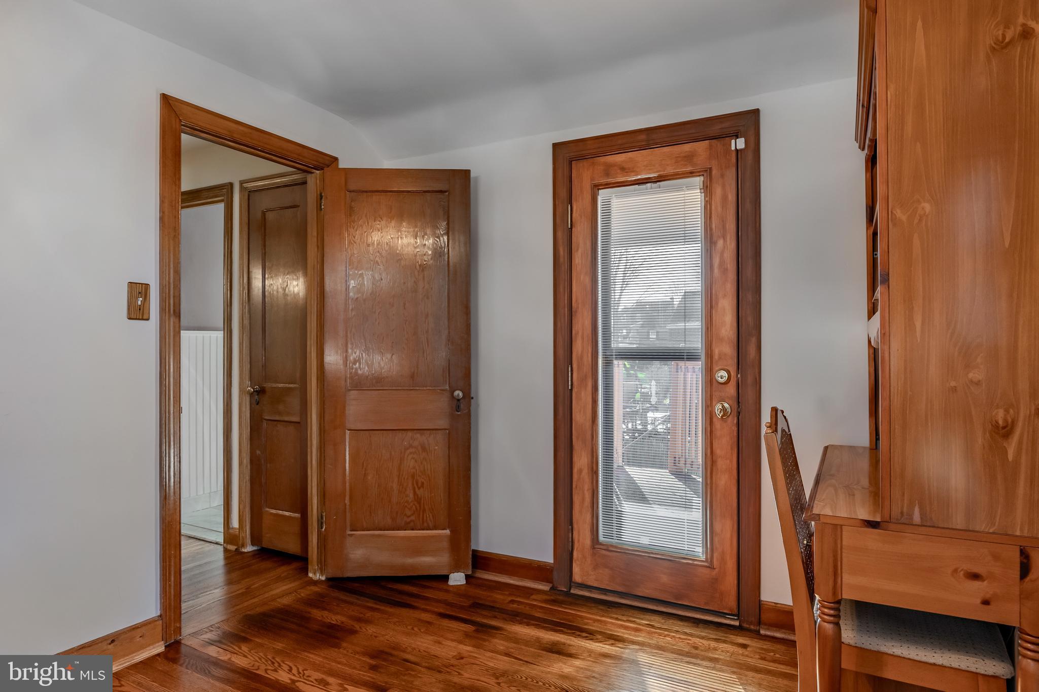 1525 Burmont Rd