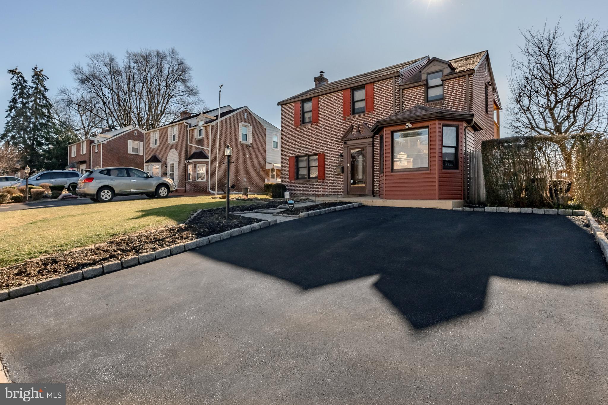 1525 Burmont Rd