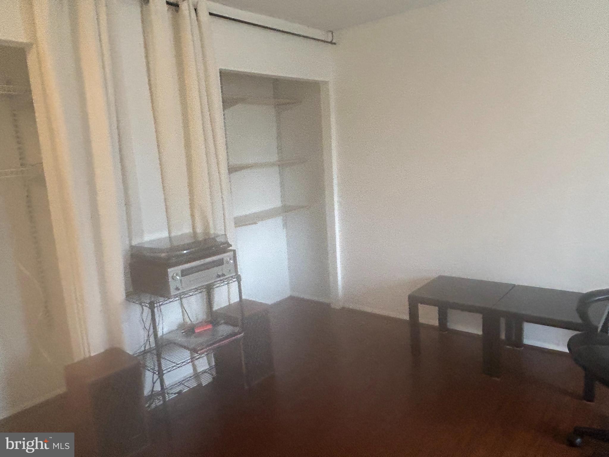 700 Ardmore Ave #124