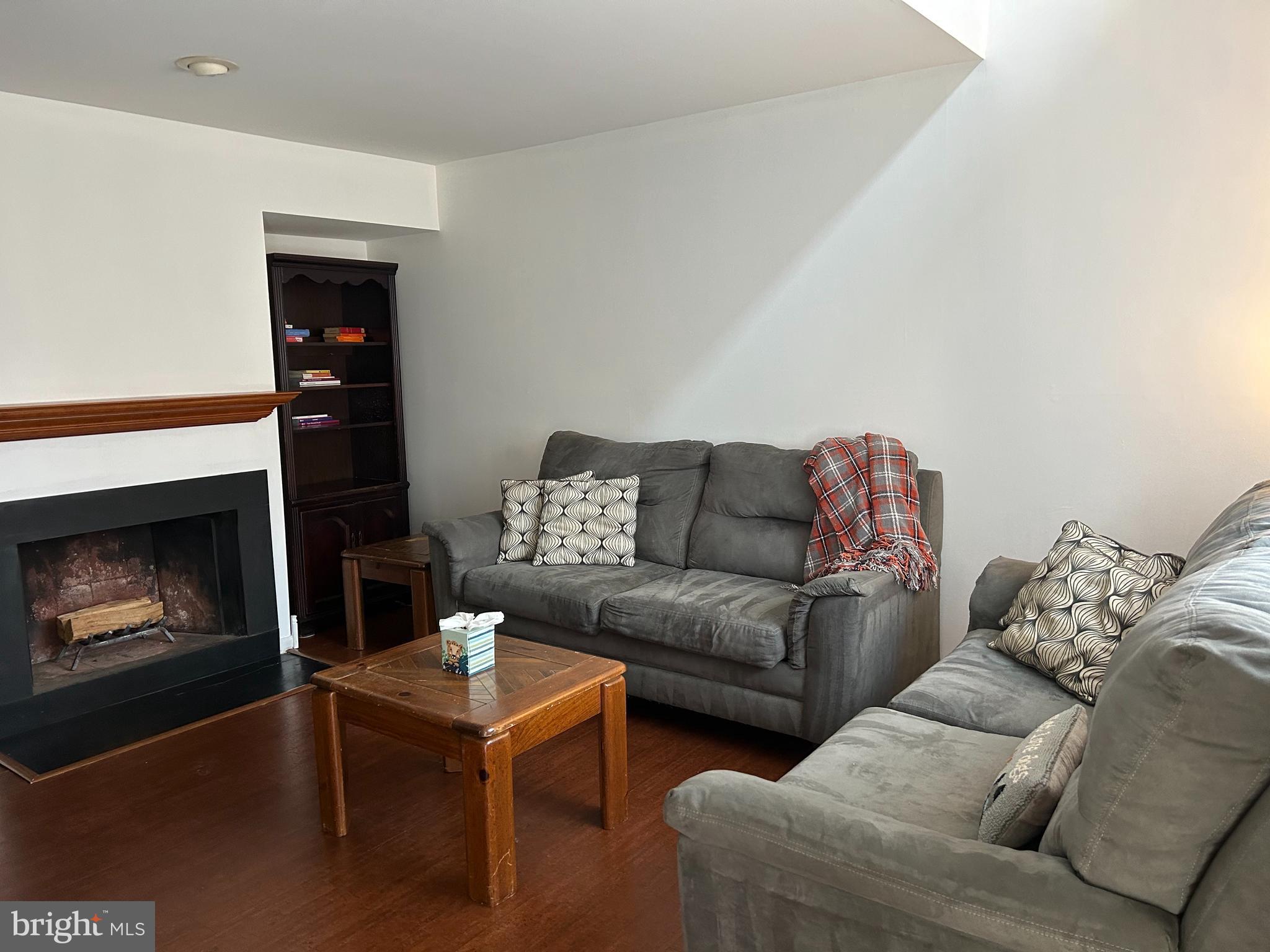 700 Ardmore Ave #124