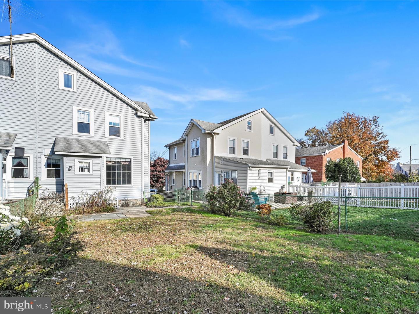 10 Waverly Rd