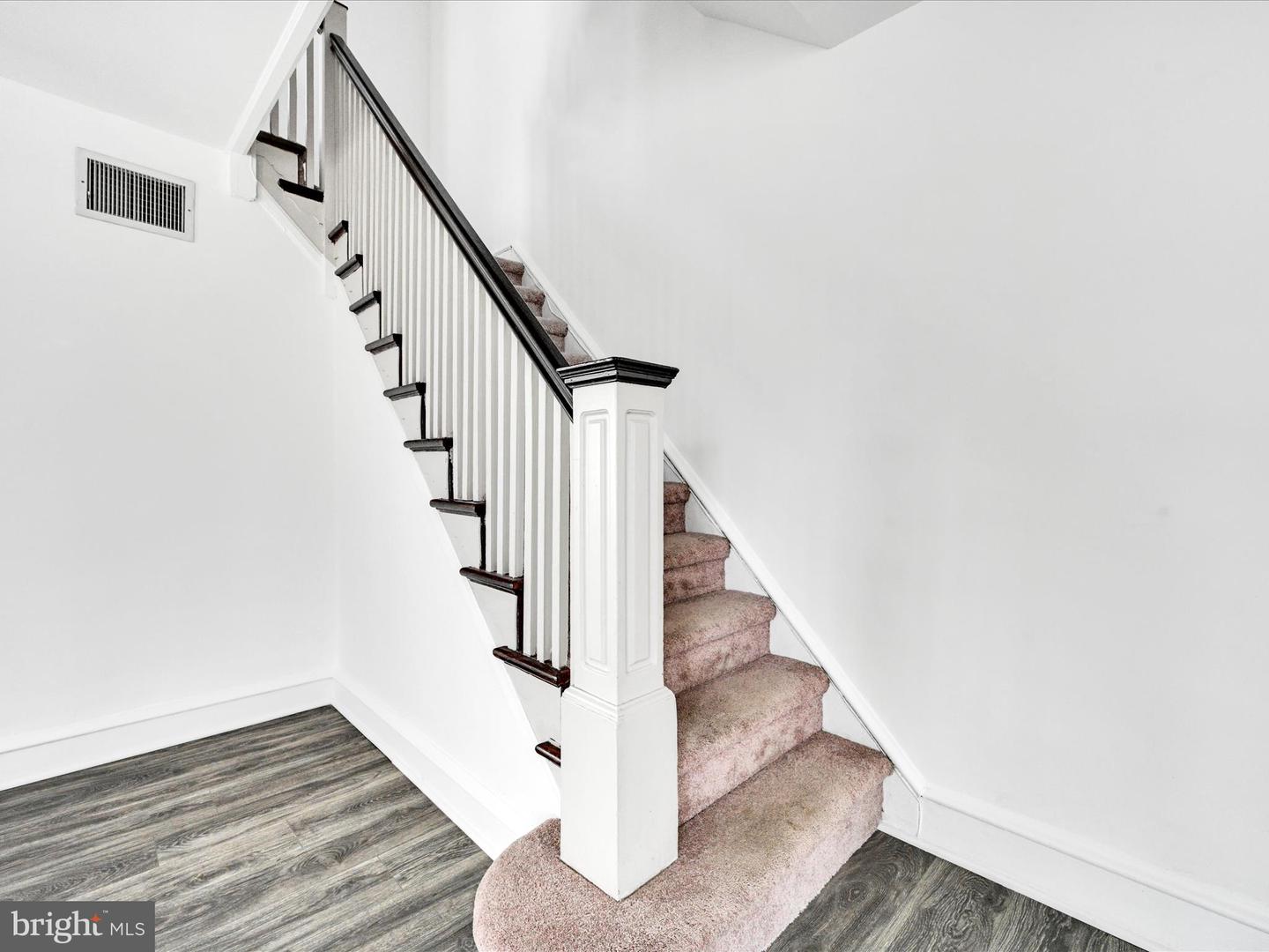 10 Waverly Rd