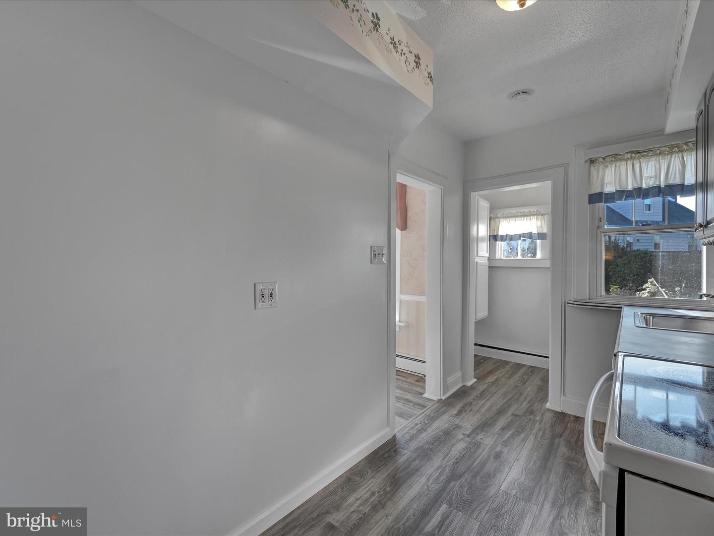 10 Waverly Rd