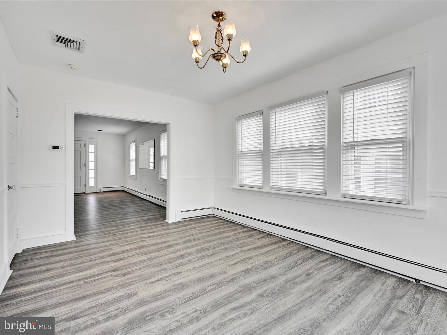 10 Waverly Rd