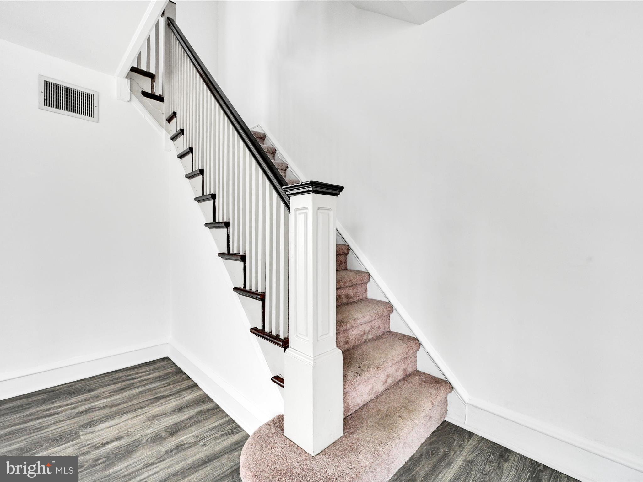 10 Waverly Rd