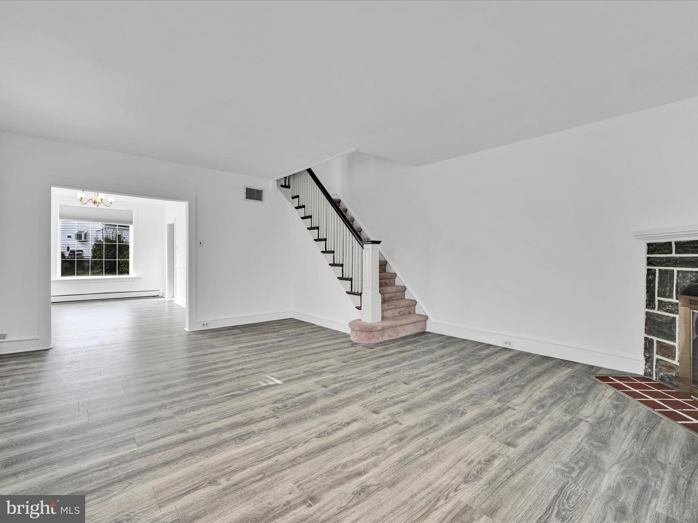 10 Waverly Rd