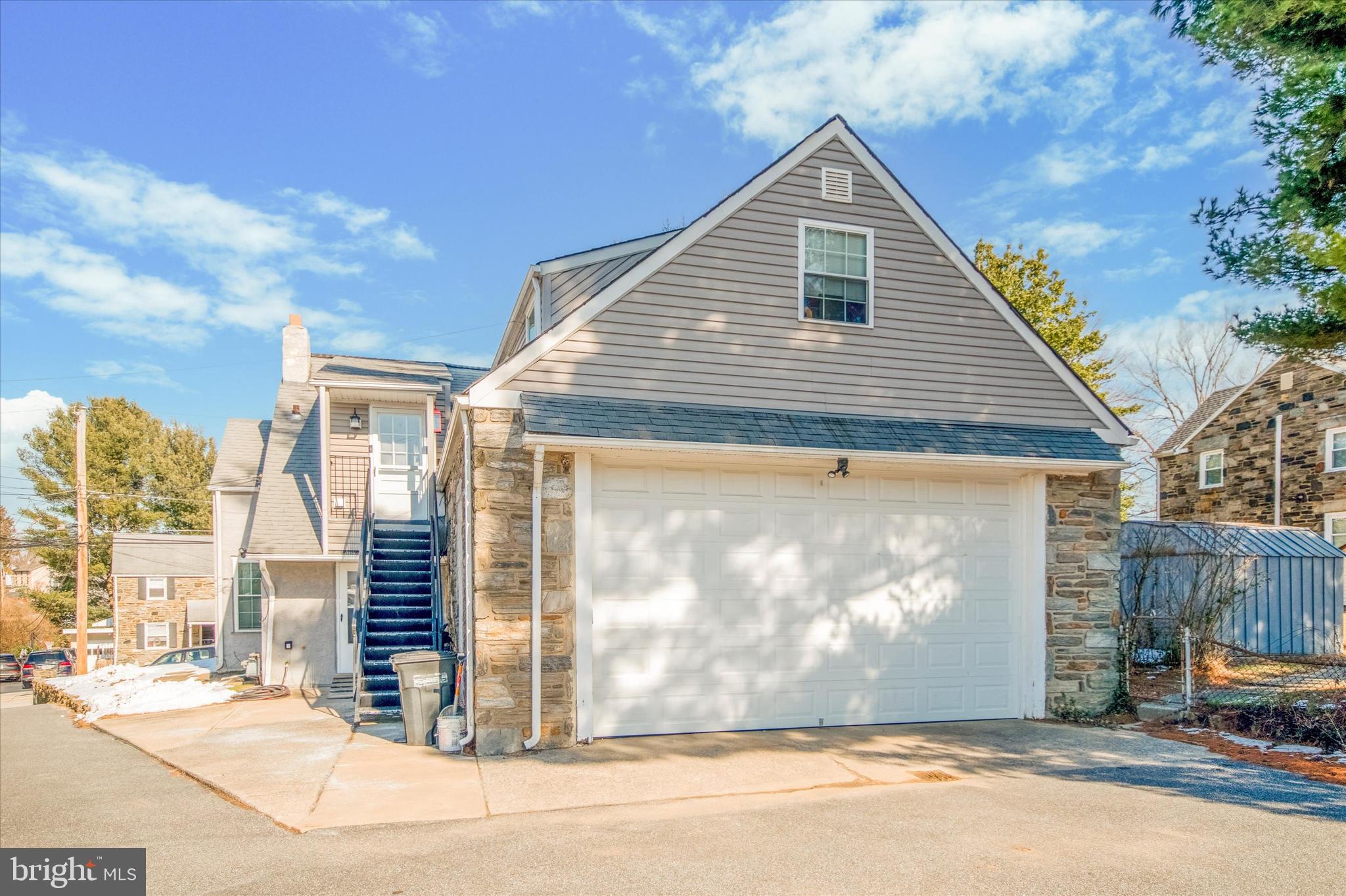 2588 Radcliffe Rd