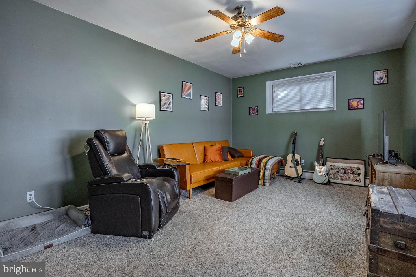 1315 Delmont Ave