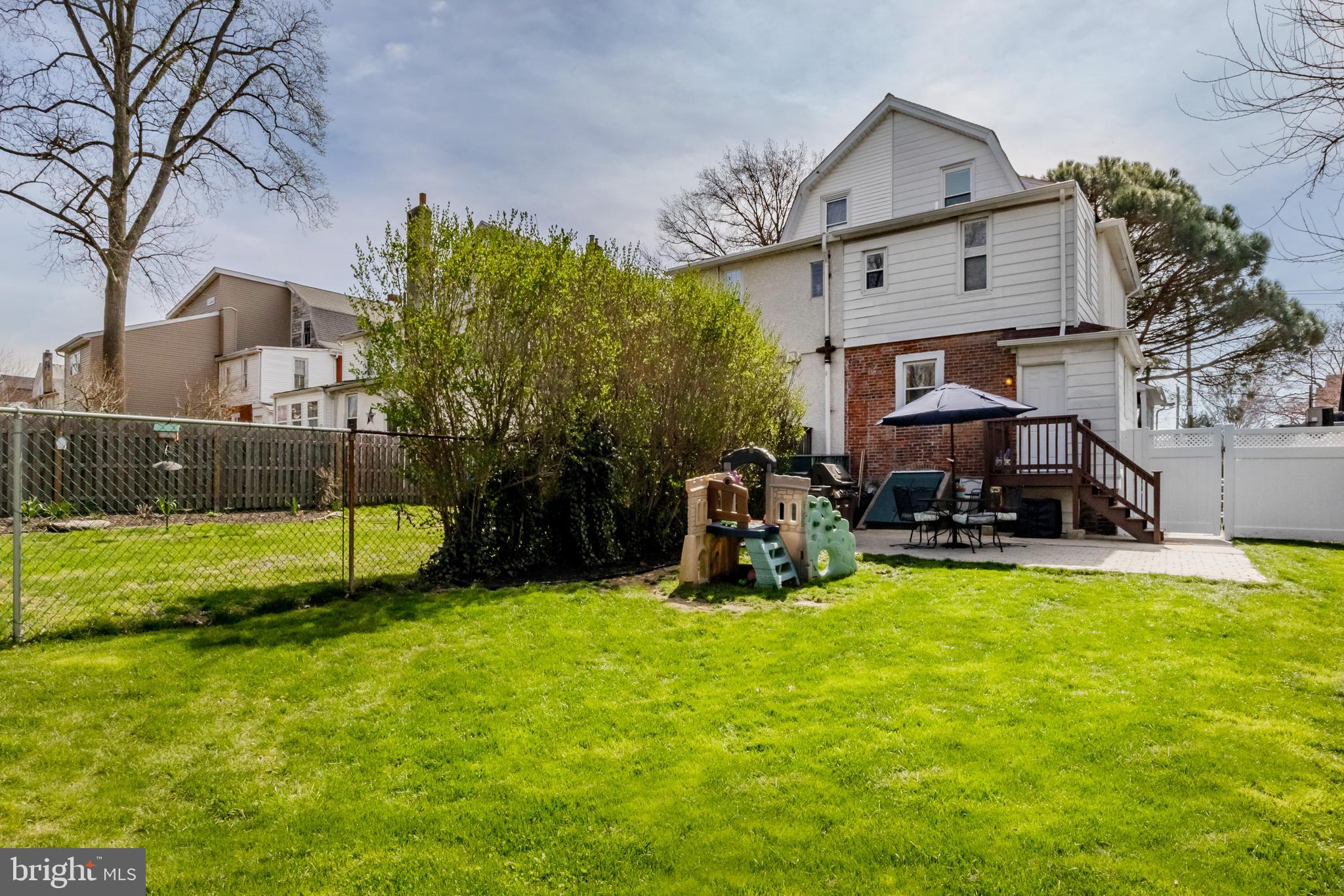 808 Aubrey Ave