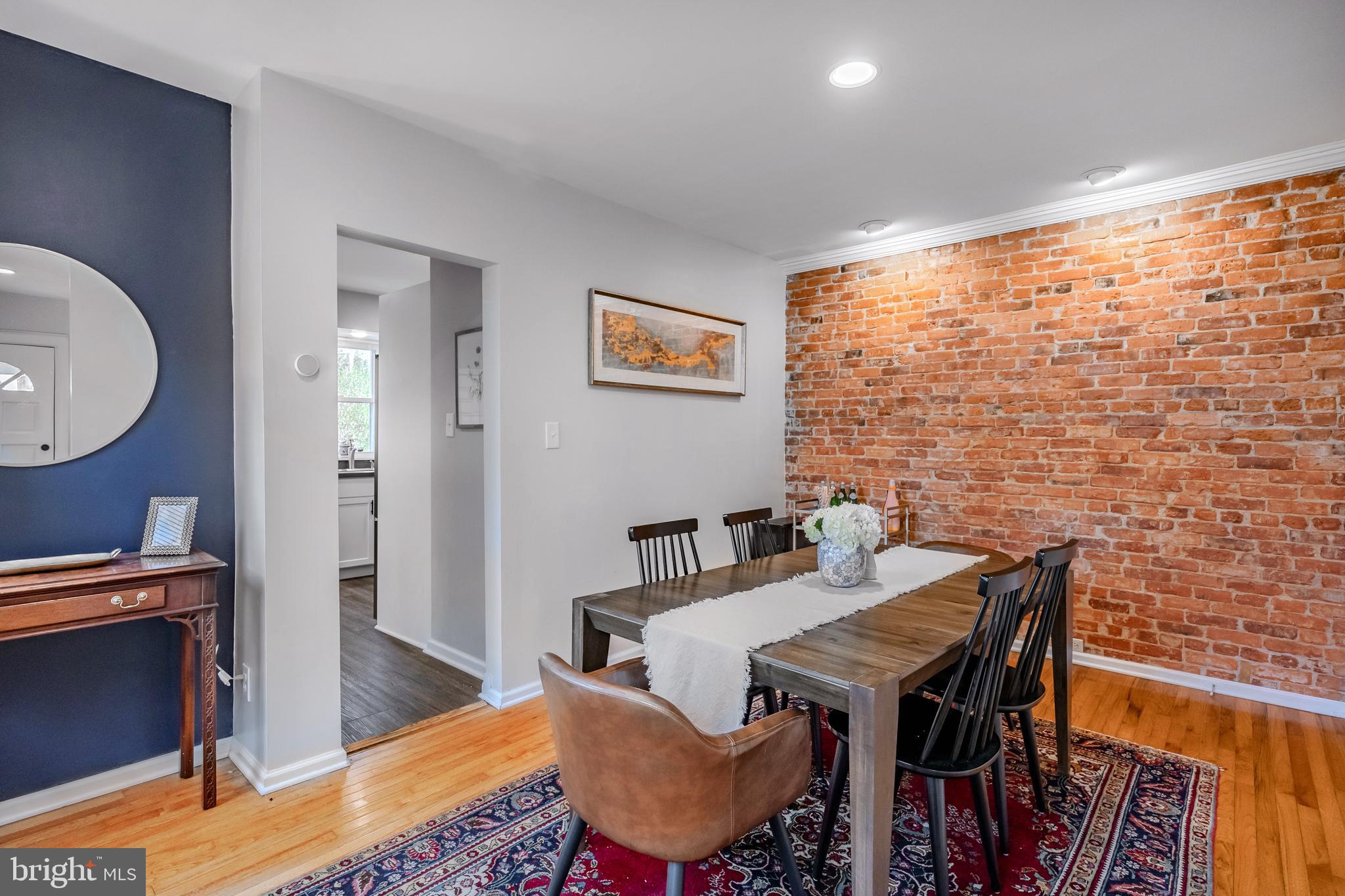 808 Aubrey Ave