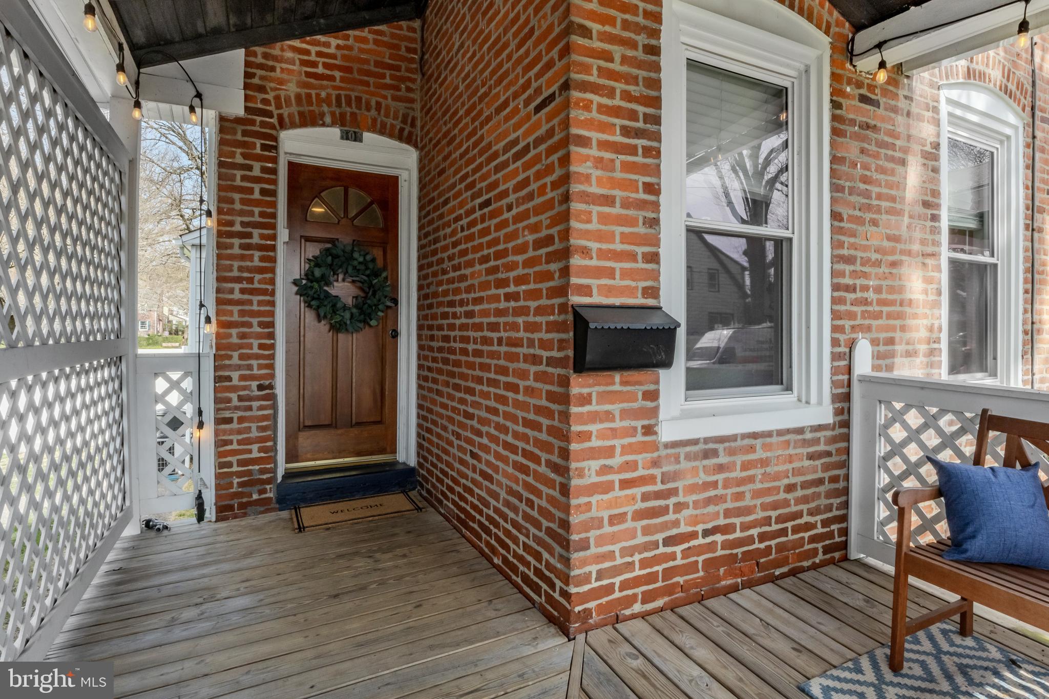 808 Aubrey Ave