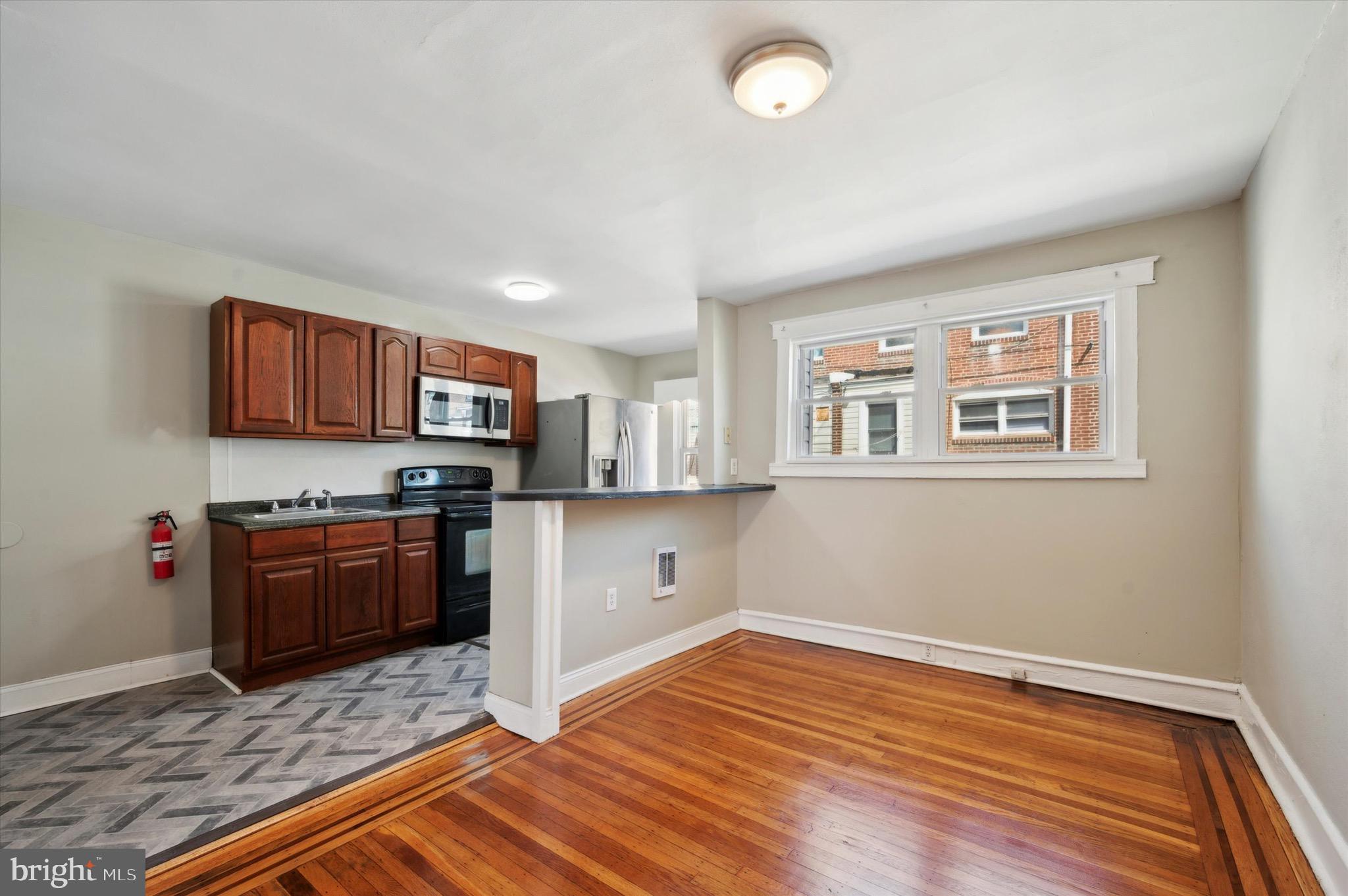 141 Laurel Rd