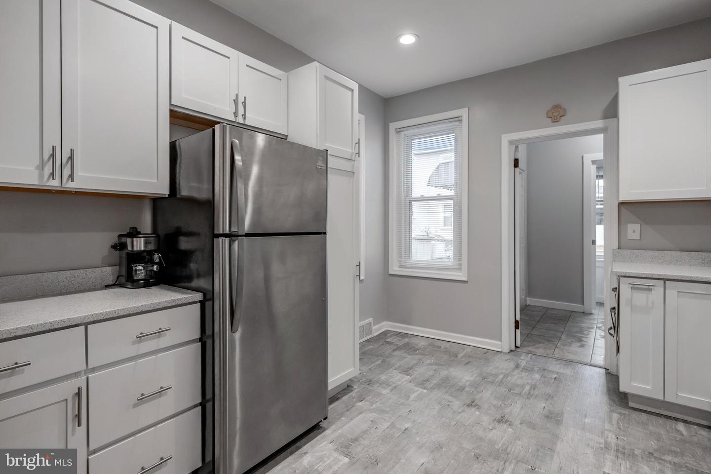 12 W Park Rd