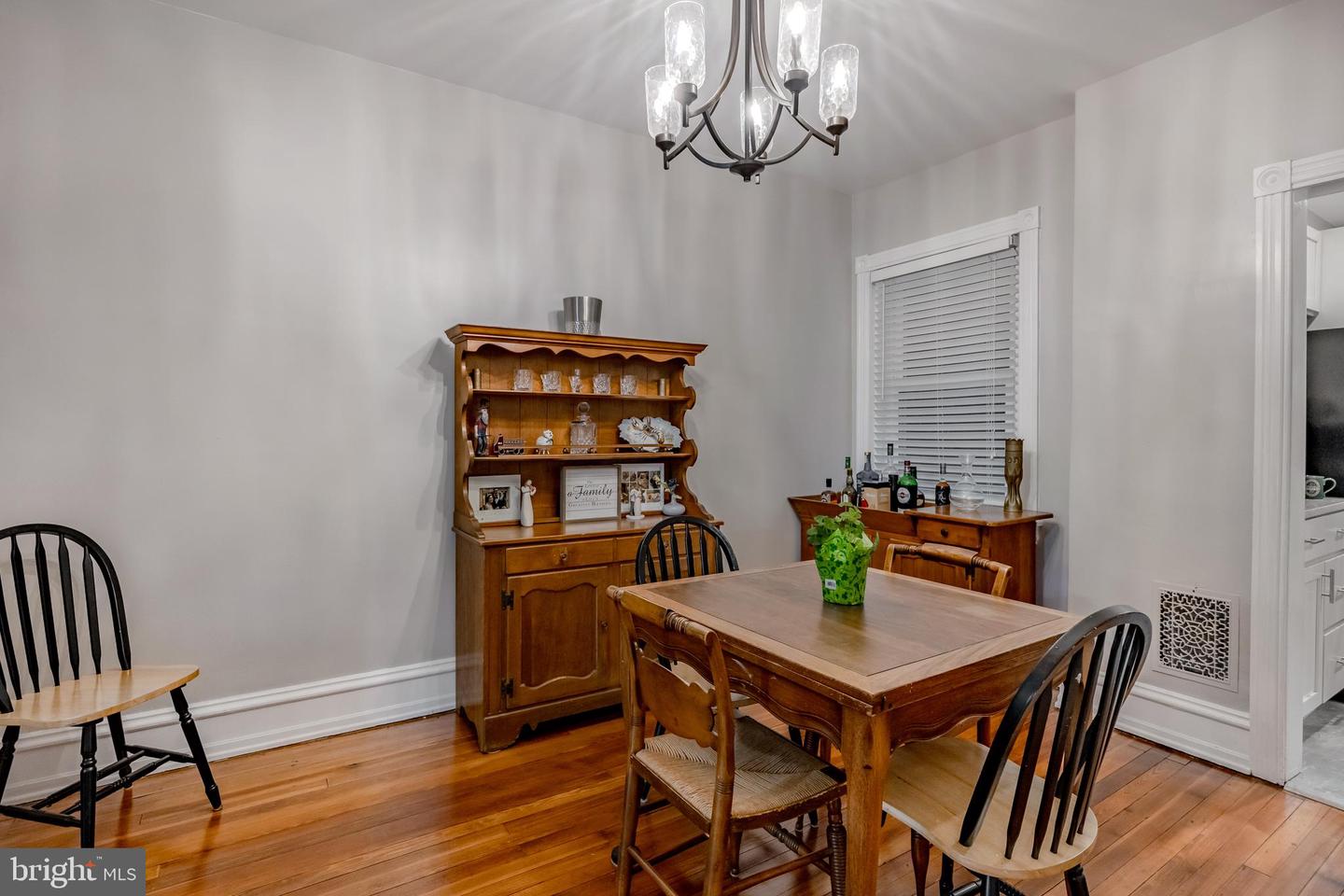 12 W Park Rd