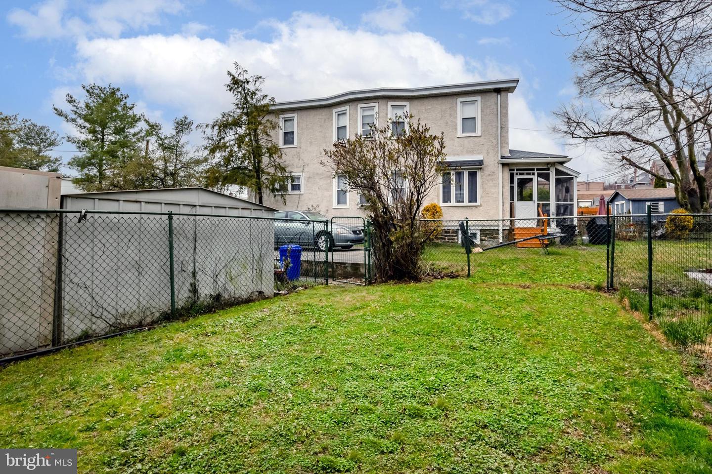 12 W Park Rd