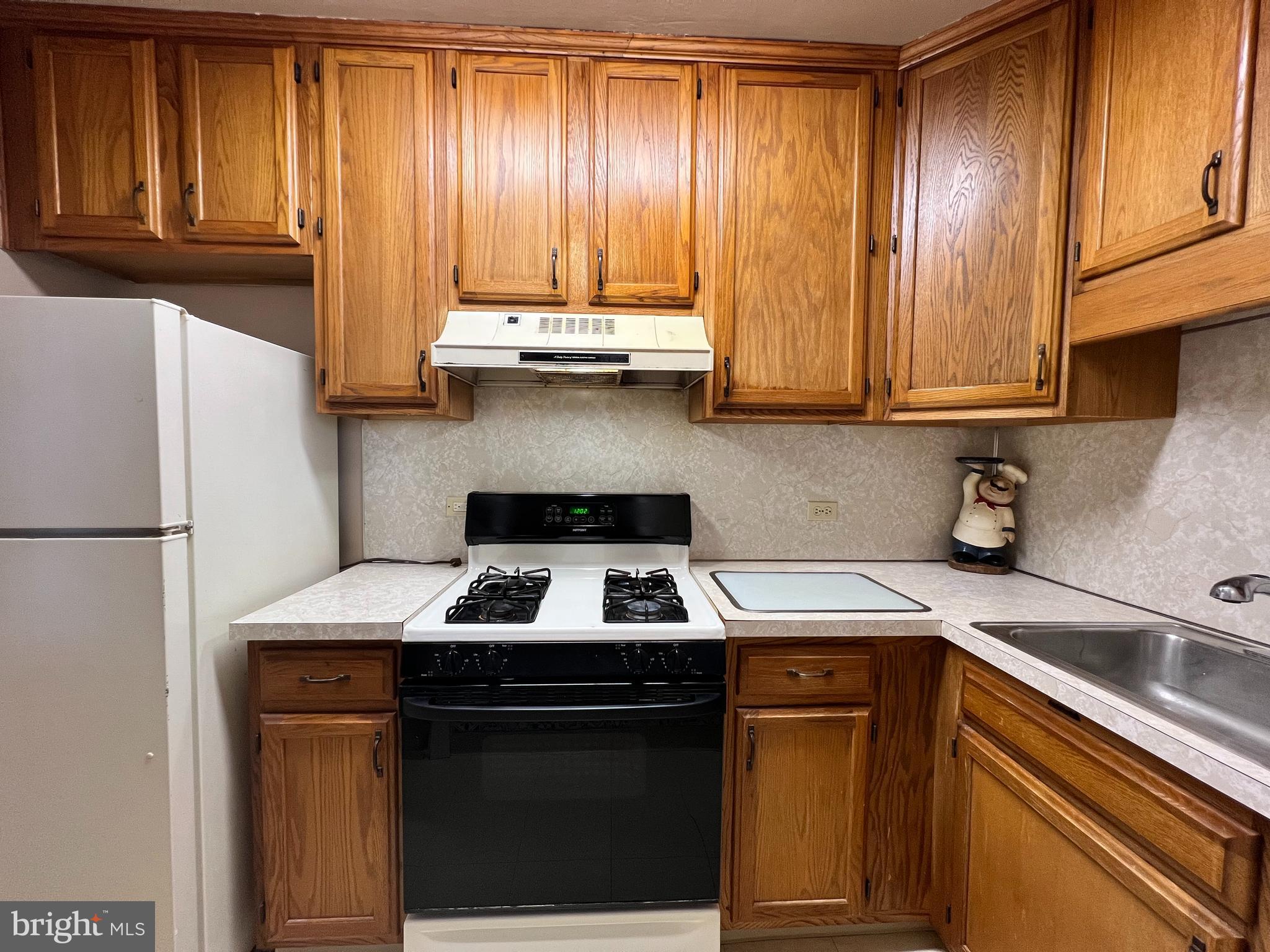 80 W Baltimore Ave #B205