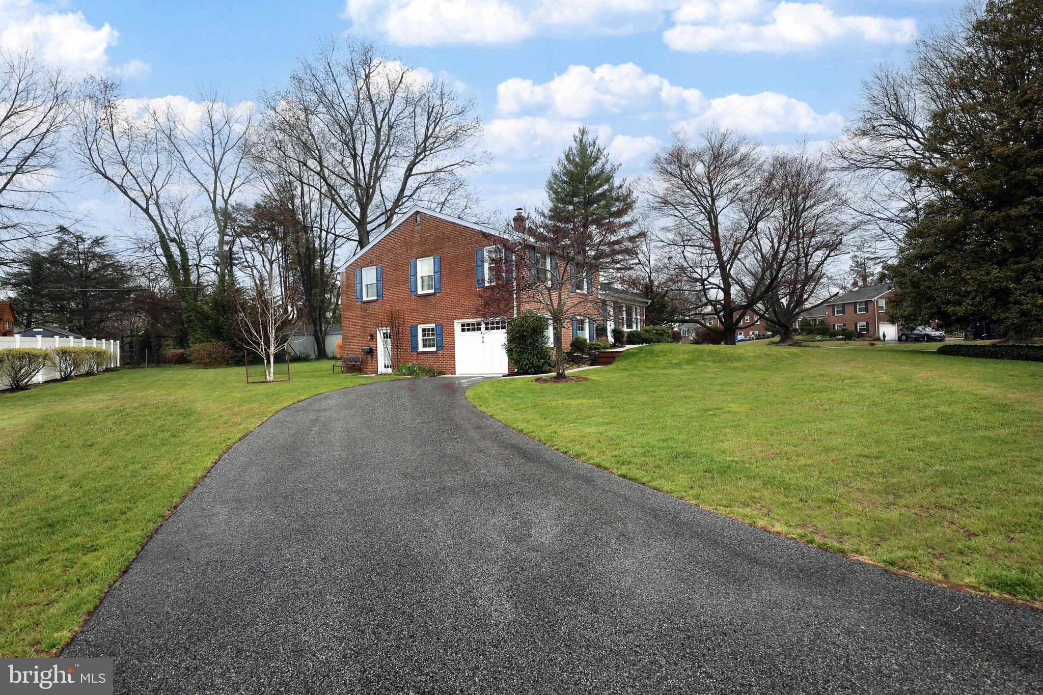 224 Canterbury Dr