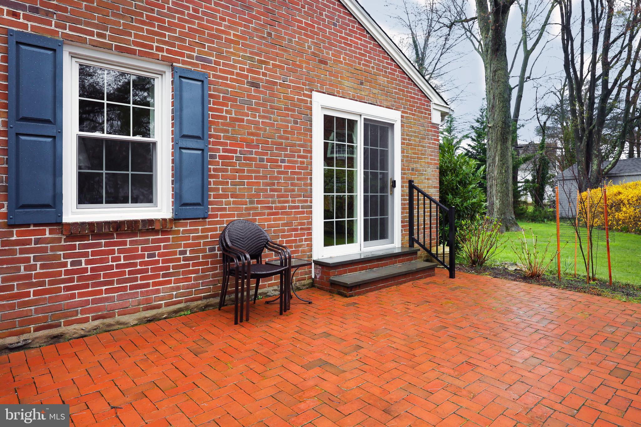 224 Canterbury Dr