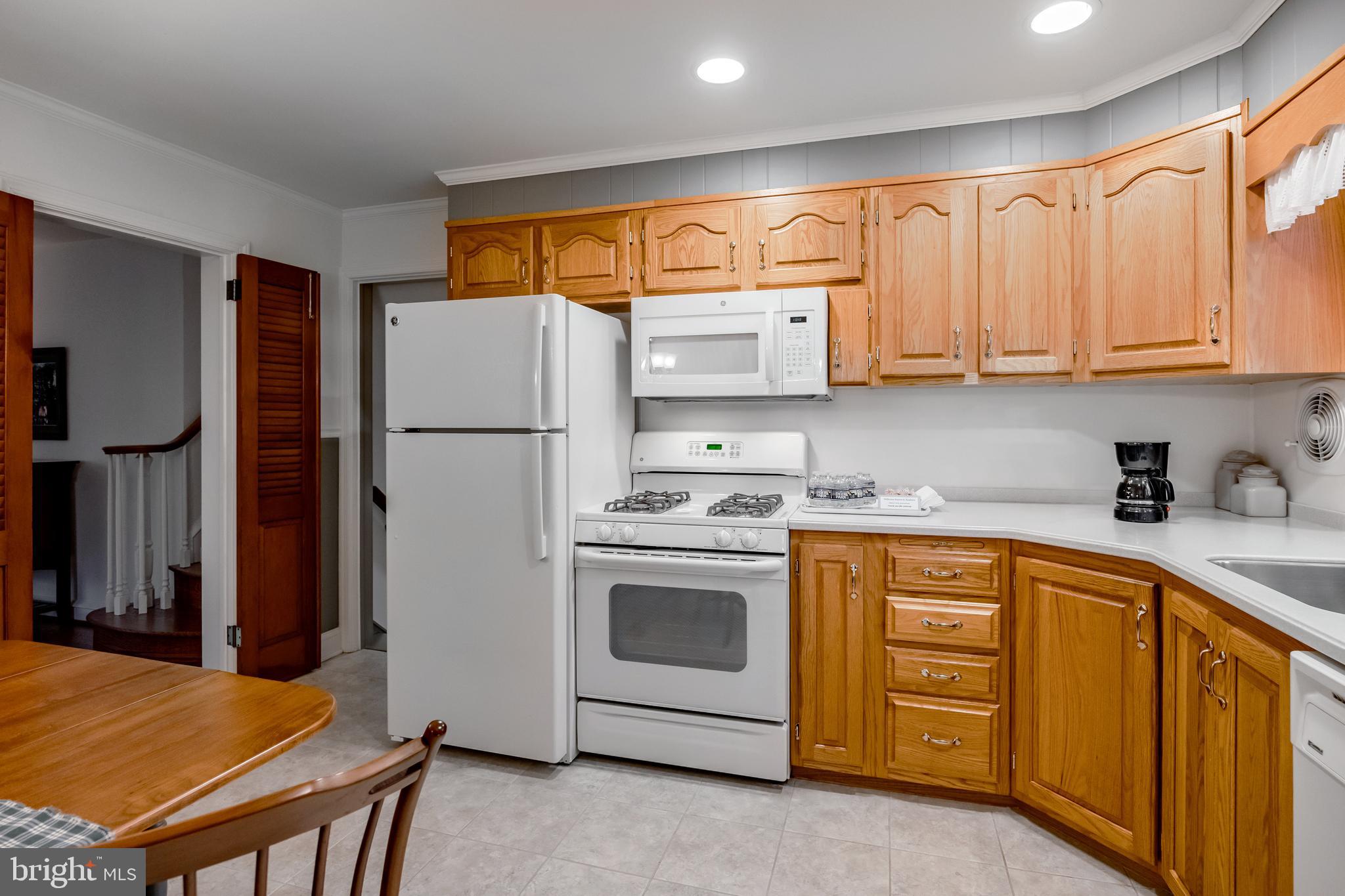 224 Canterbury Dr