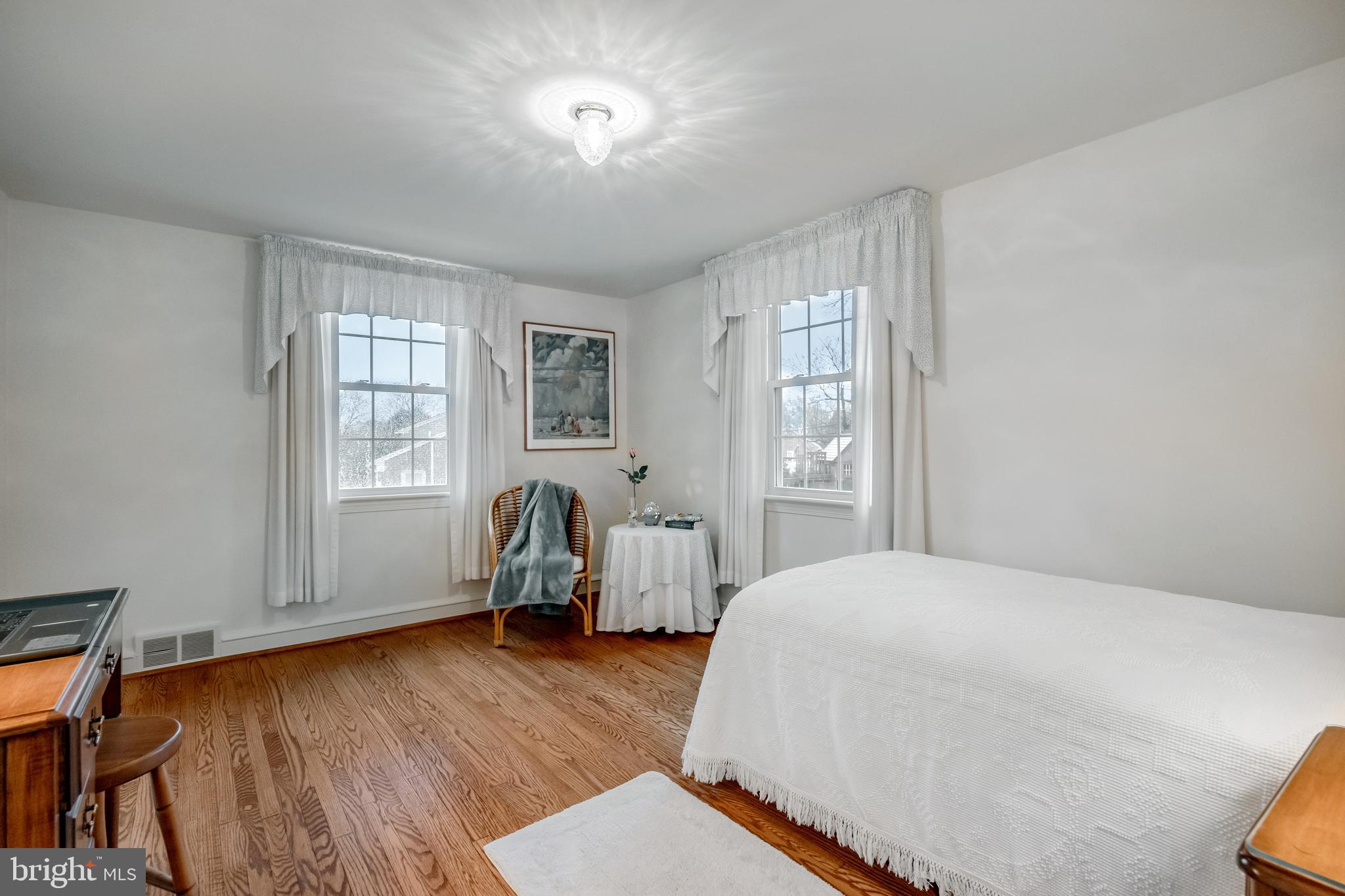 224 Canterbury Dr