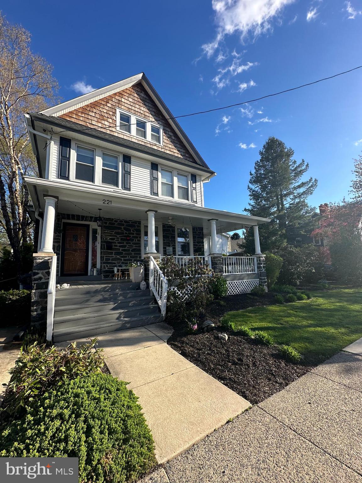 221 Kathmere Rd