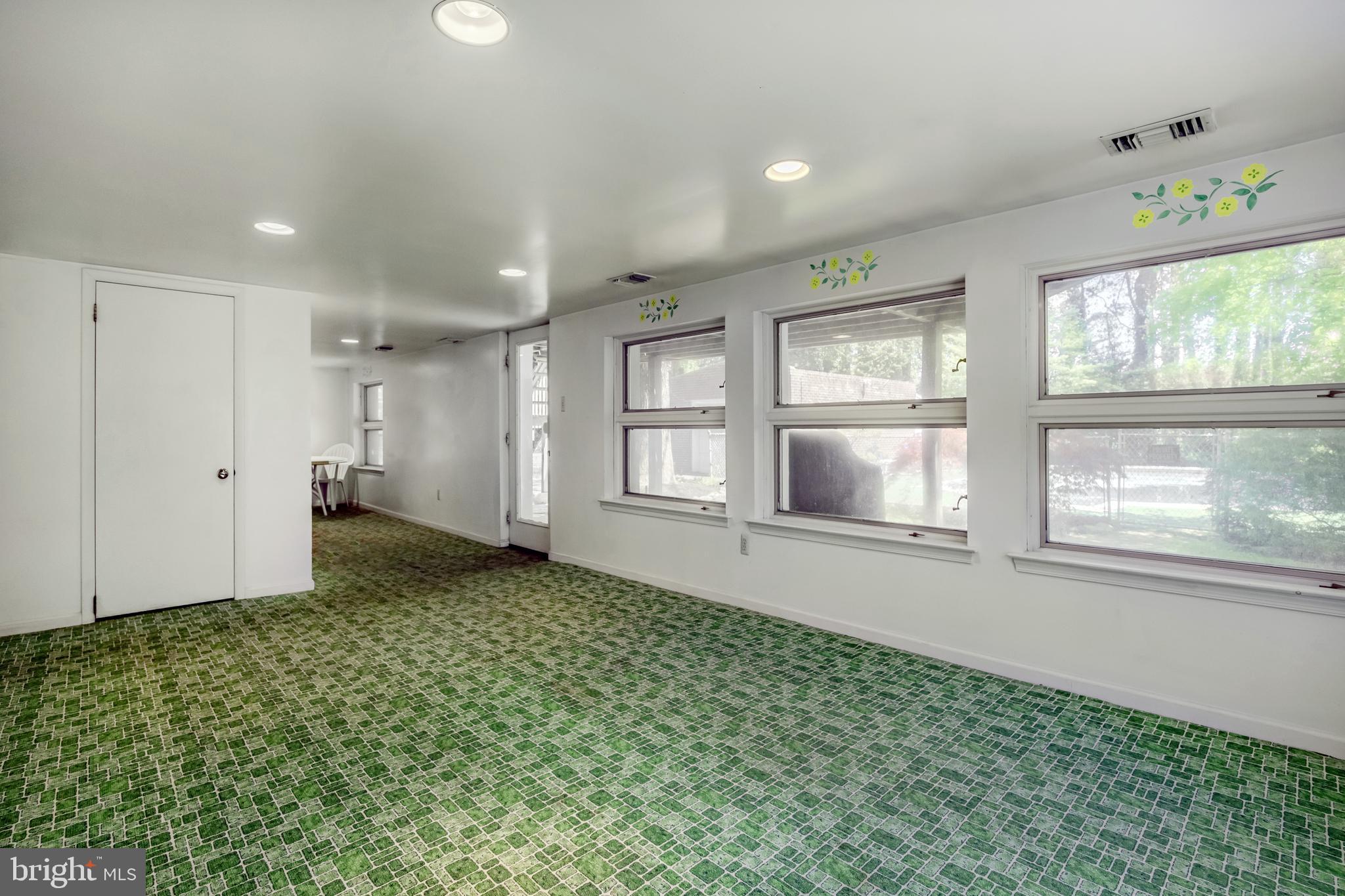 249 West Ave
