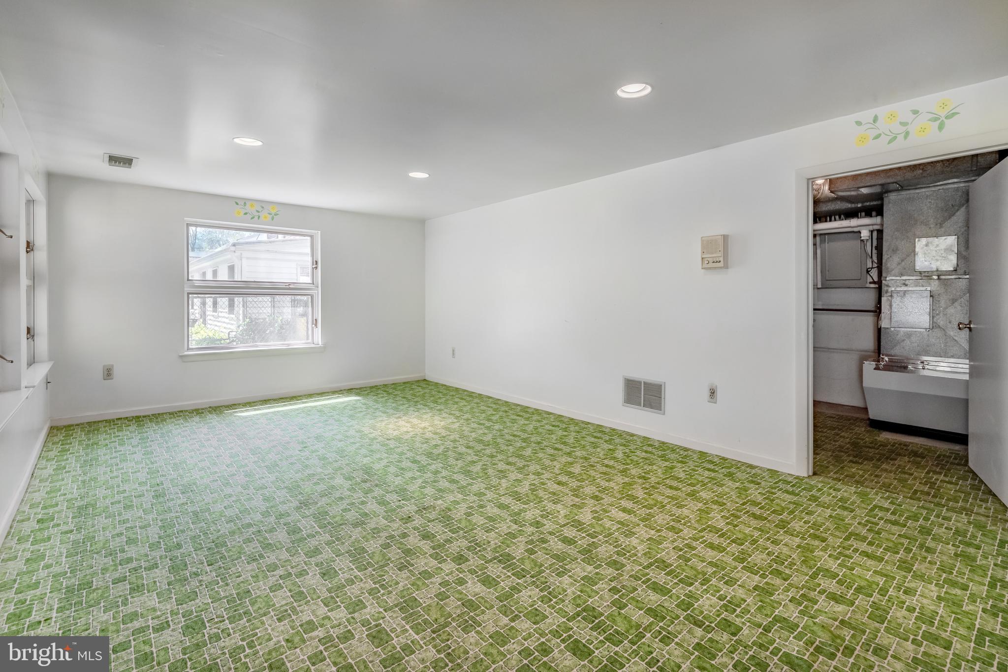249 West Ave
