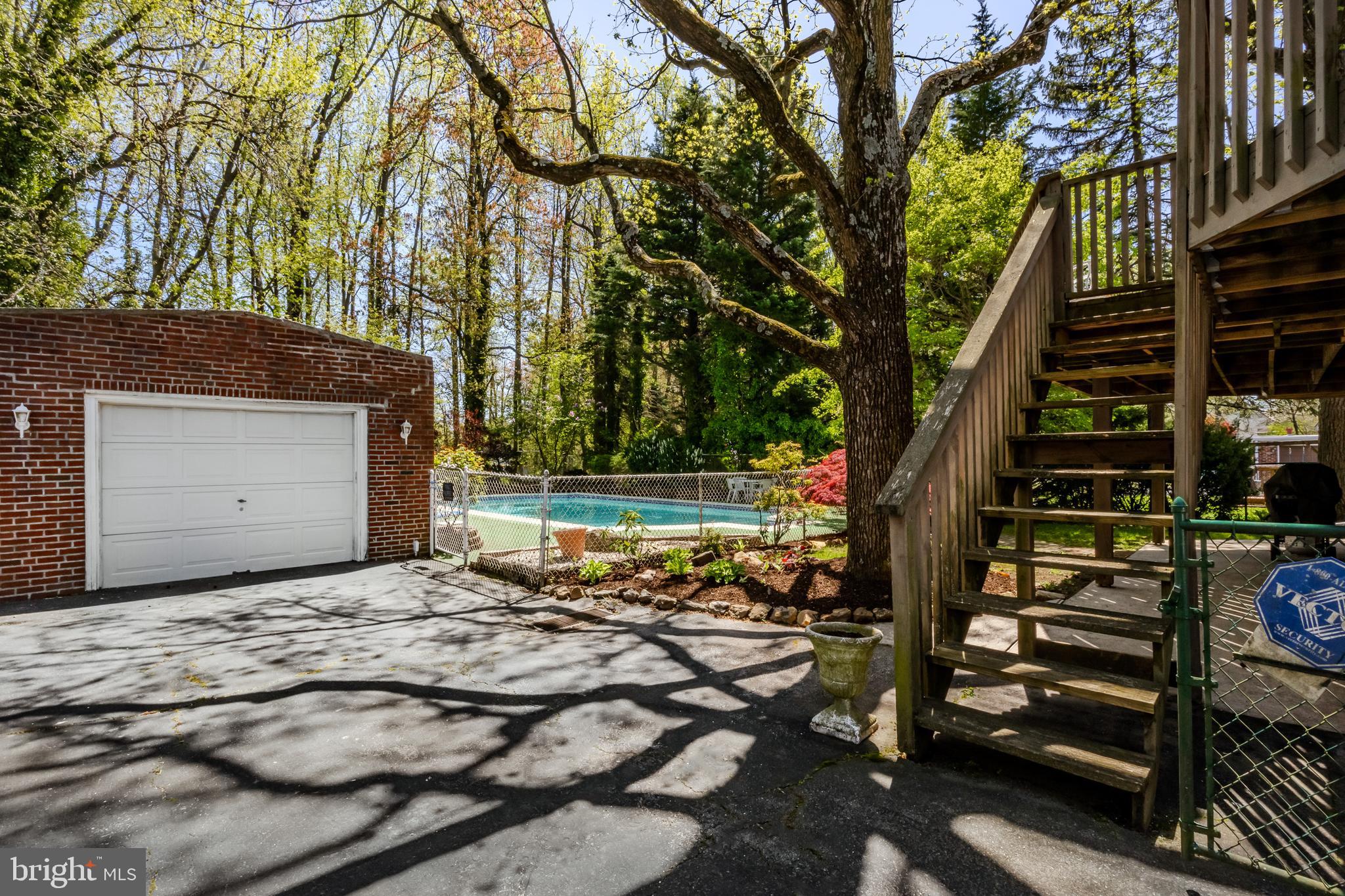 249 West Ave