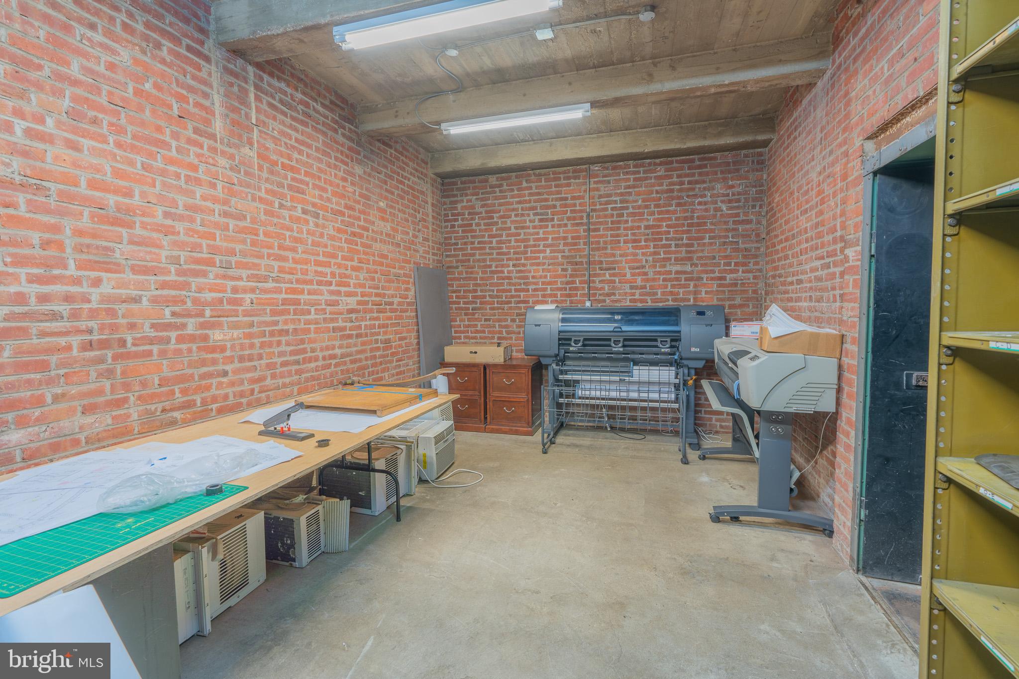 611 Columbia Ave