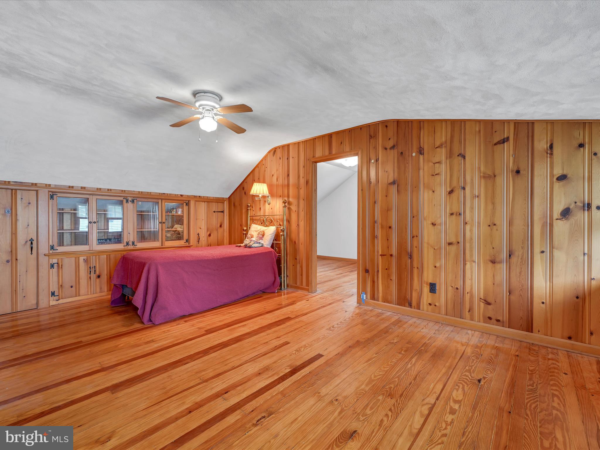 1421 Kingsley Rd