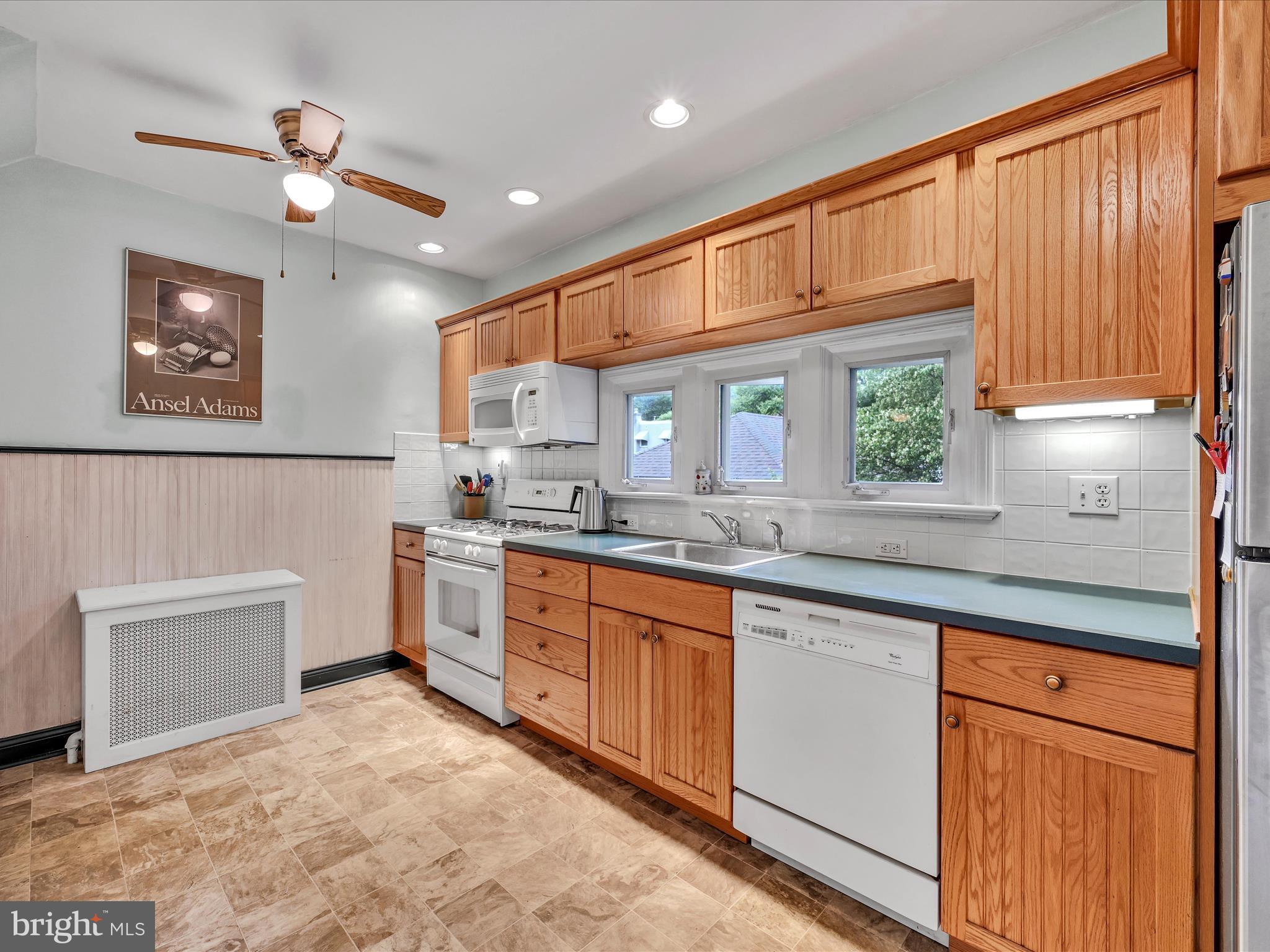 1421 Kingsley Rd