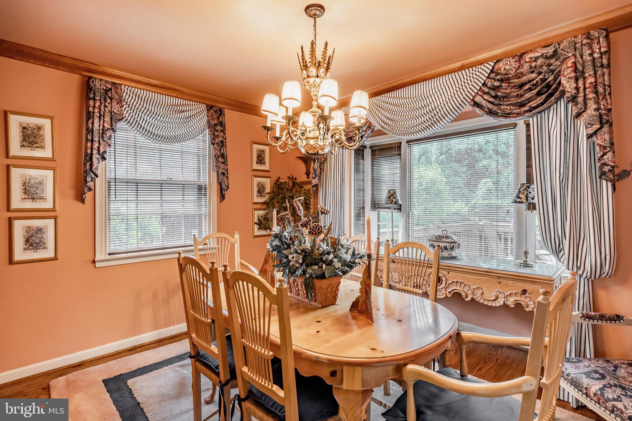 1640 Surrey Ln