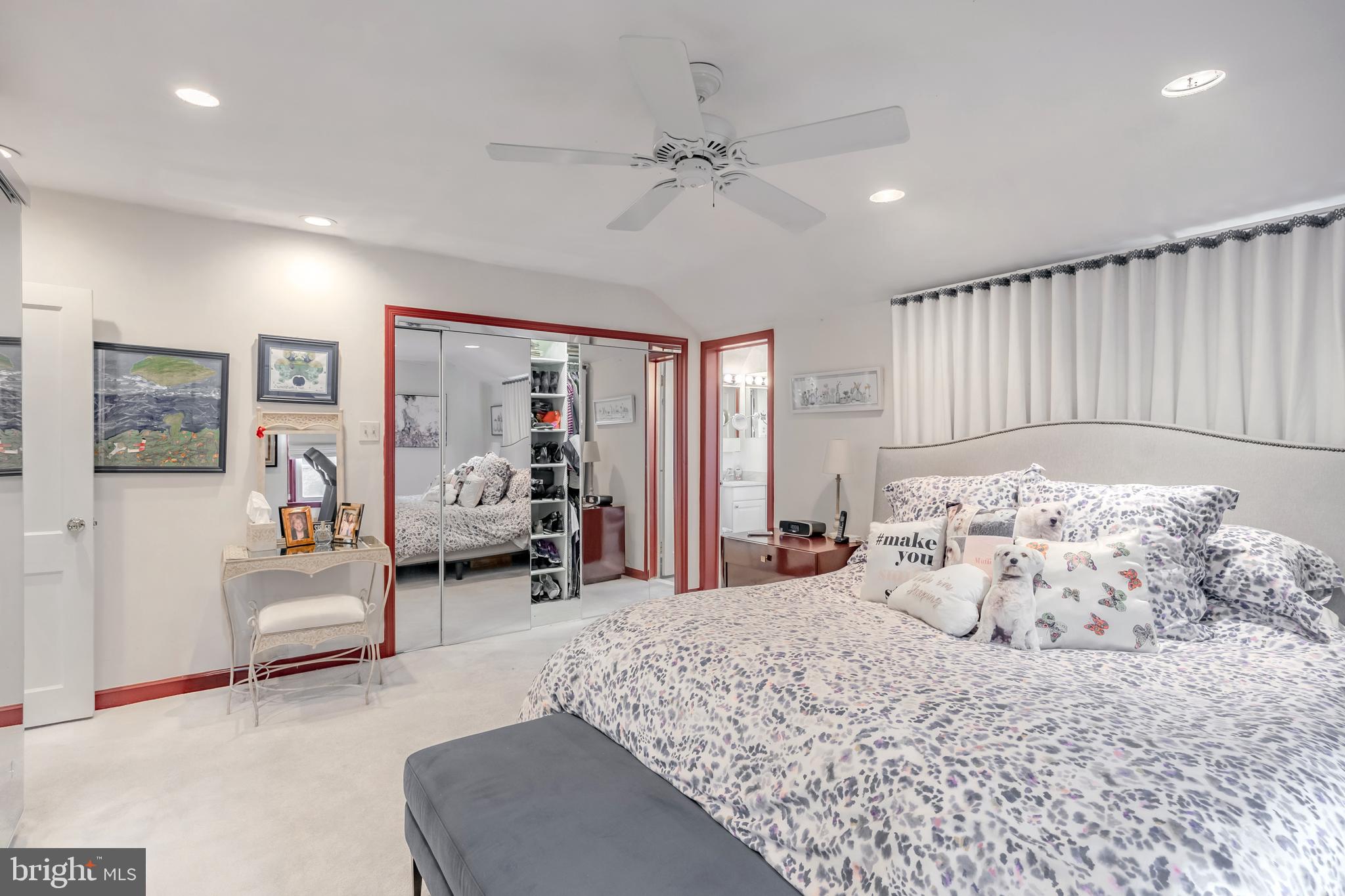1640 Surrey Ln
