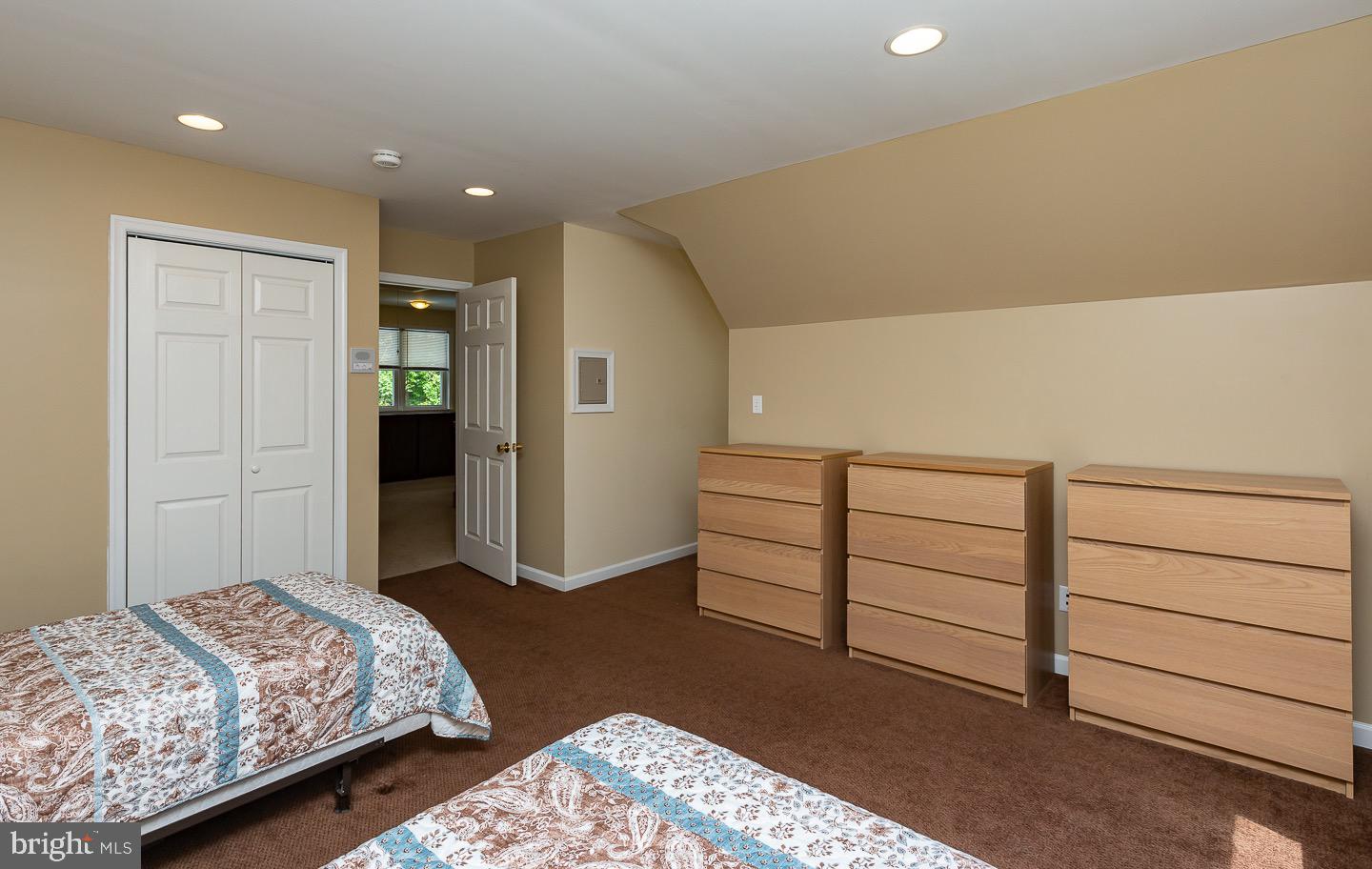 244 Glendale Rd
