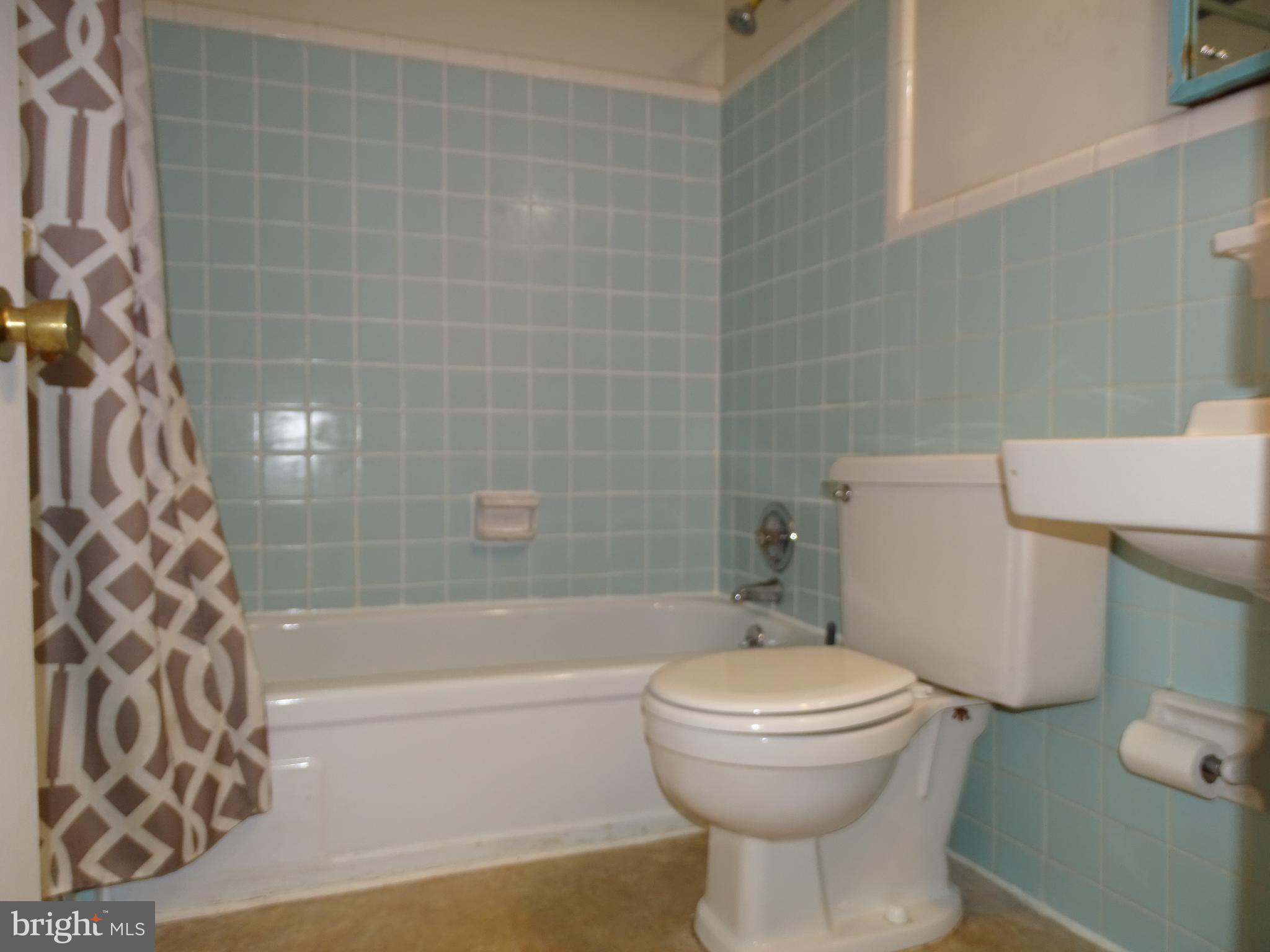 107 W EAGLE RD
