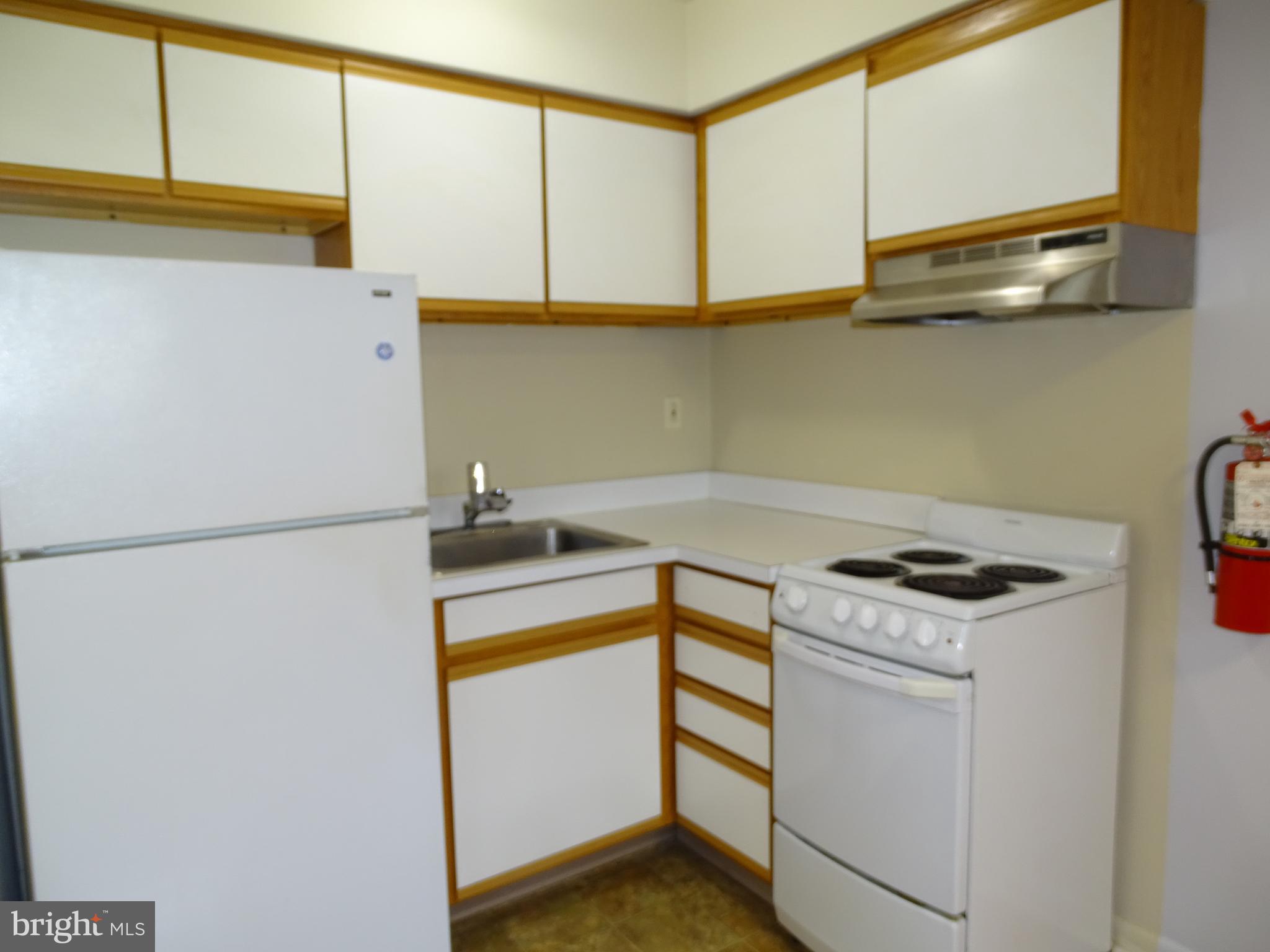 107 W EAGLE RD